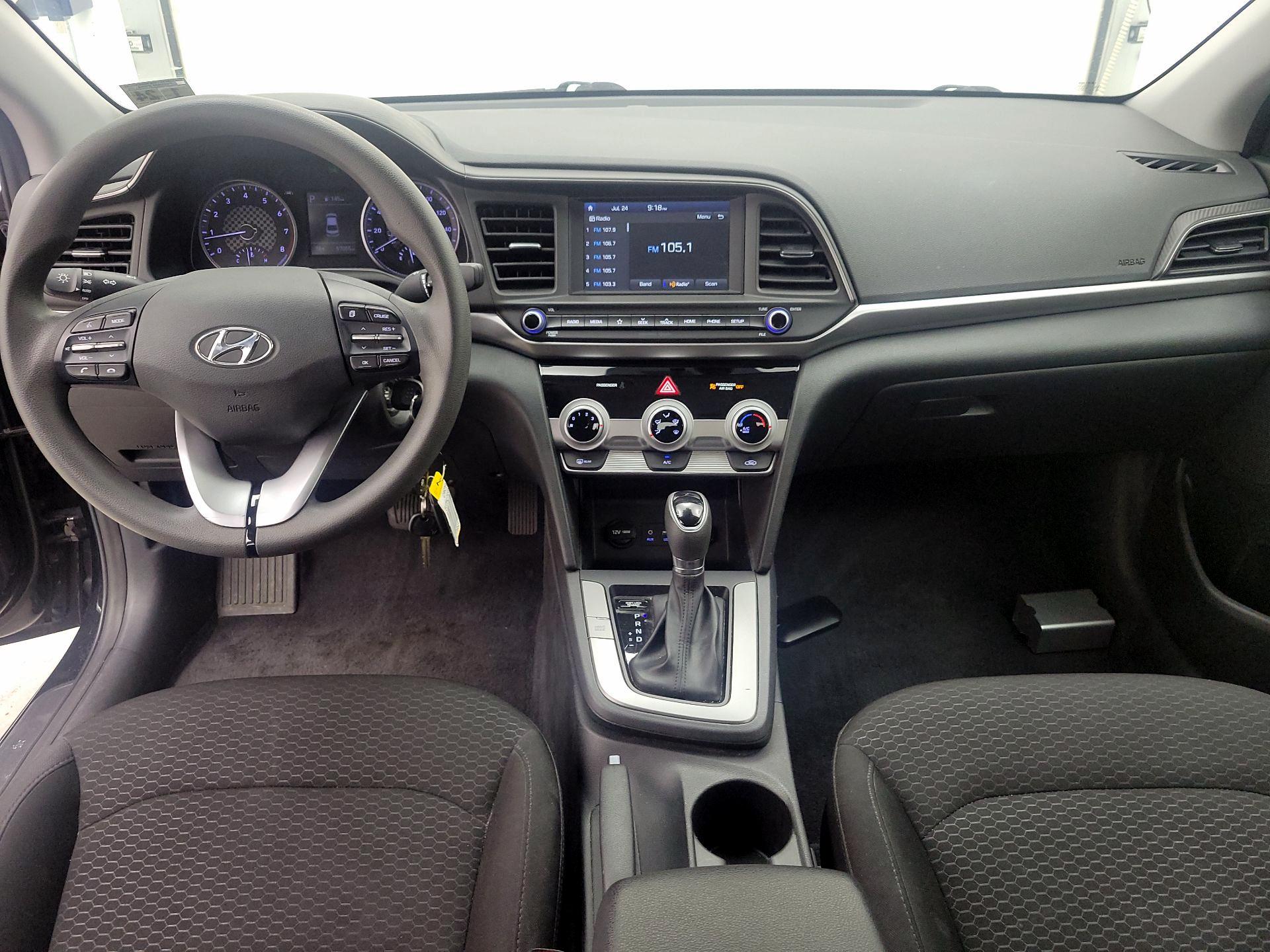 Thumbnail: 2019 Hyundai Elantra - 9