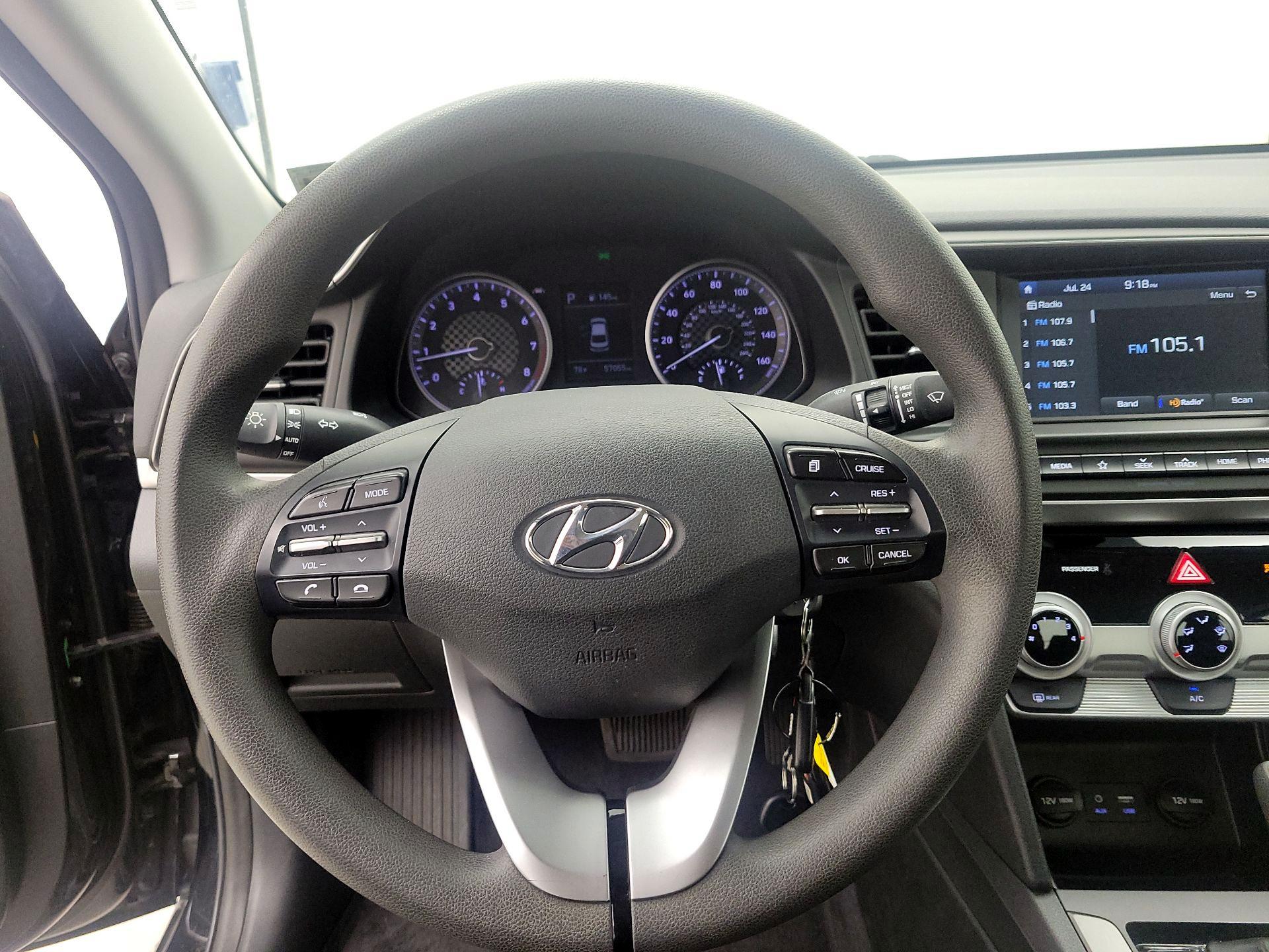 Thumbnail: 2019 Hyundai Elantra - 10