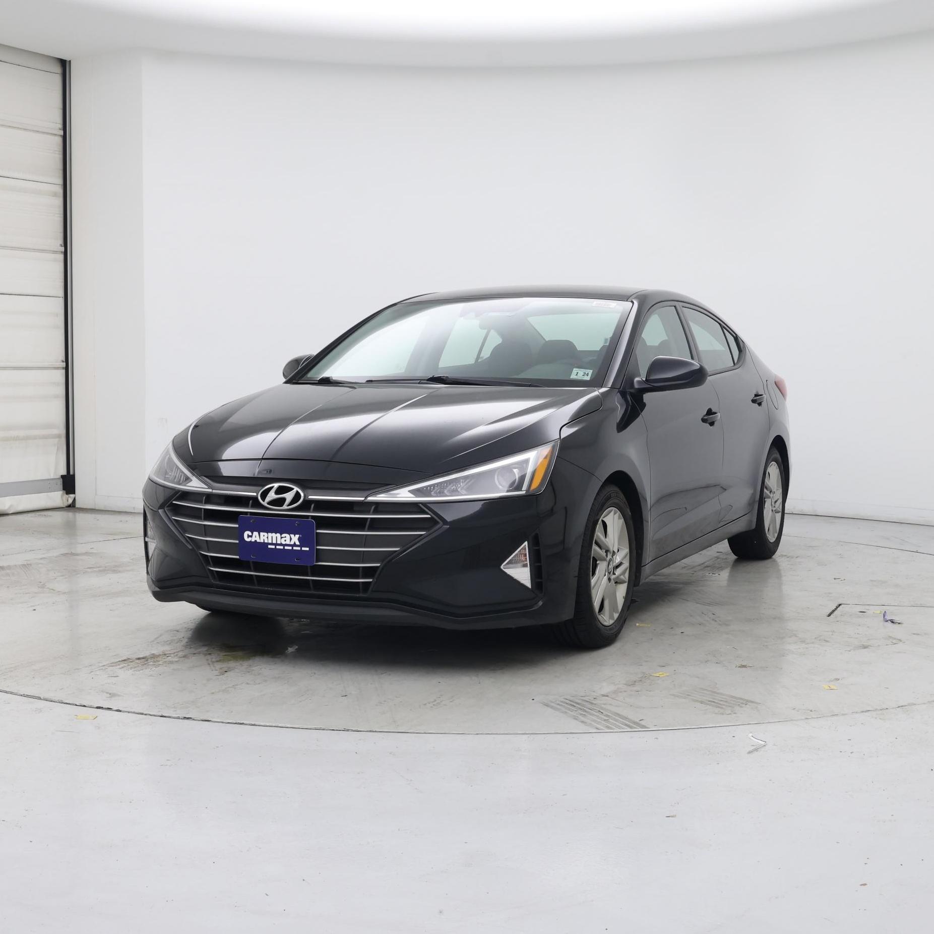 Thumbnail: 2019 Hyundai Elantra - 4
