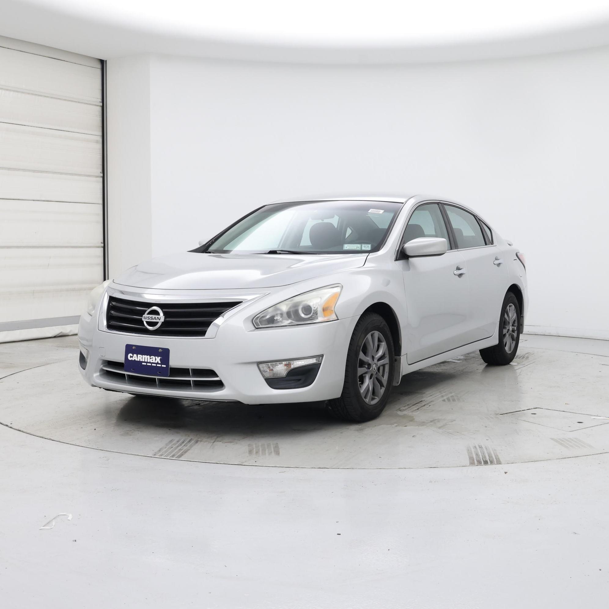 Thumbnail: 2015 Nissan Altima - 4