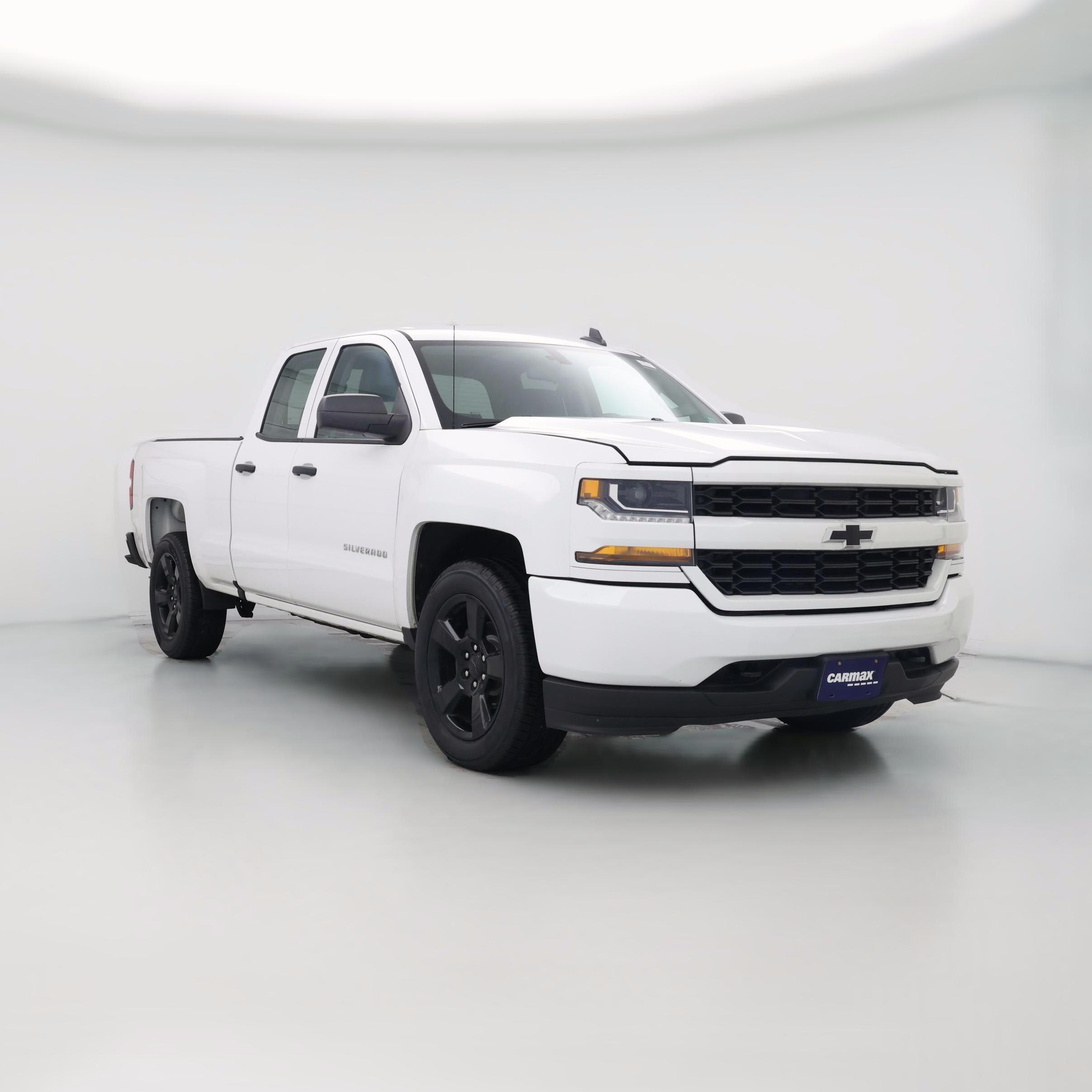 Thumbnail: 2018 Chevrolet Silverado 1500 - 1