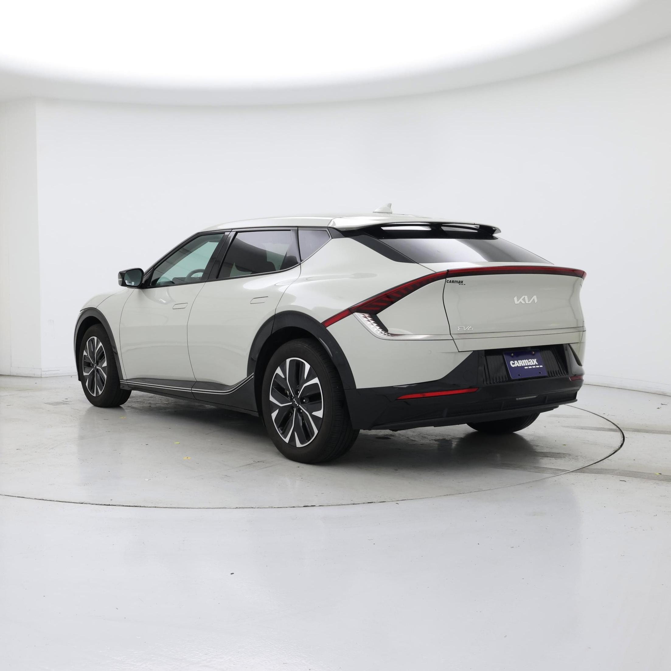 Thumbnail: 2022 Kia EV6 - 2