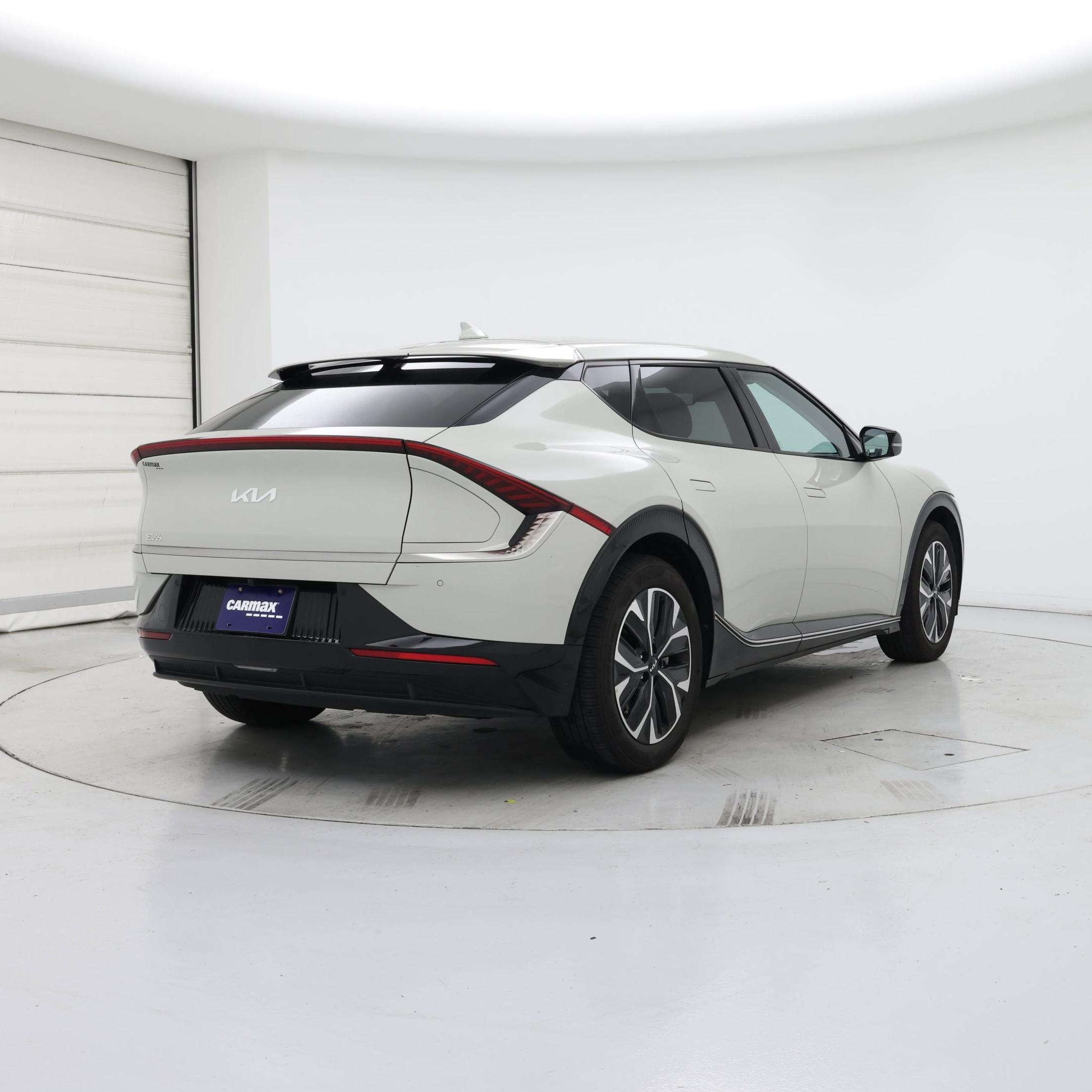 Thumbnail: 2022 Kia EV6 - 8