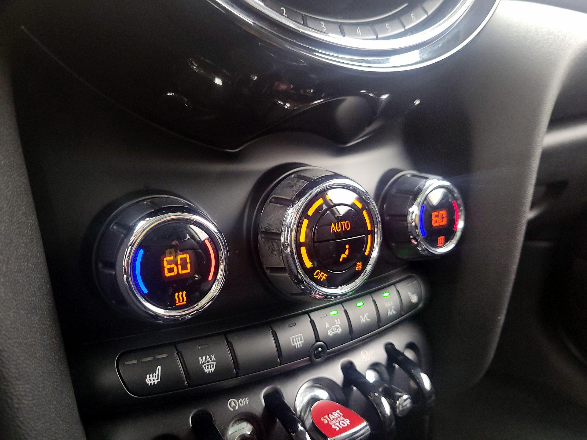 Thumbnail: 2017 MINI Cooper Hardtop - 14