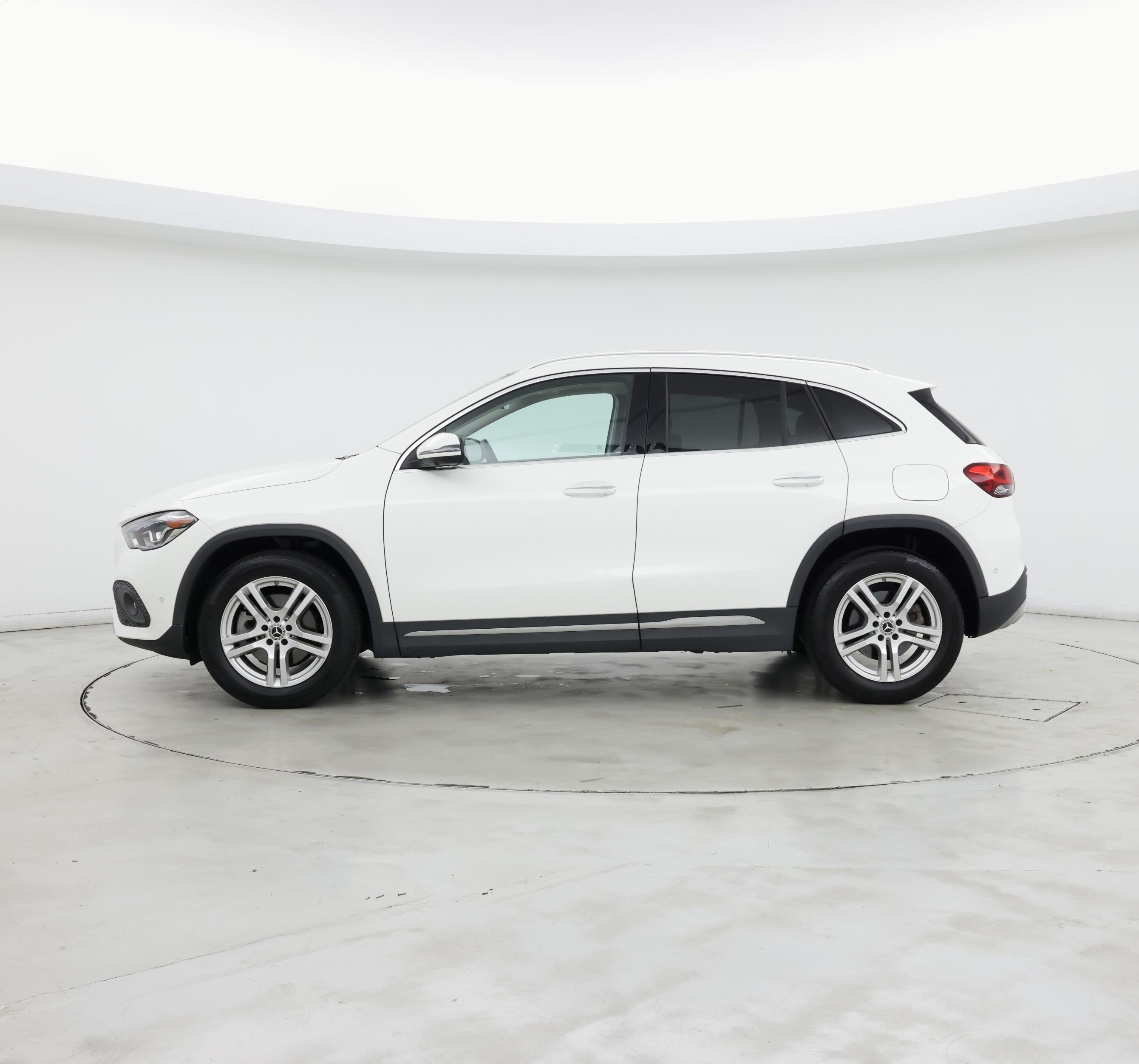 Thumbnail: 2021 Mercedes-Benz GLA - 3