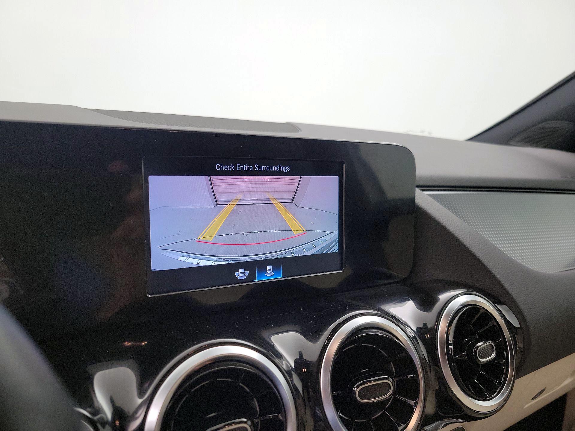 Thumbnail: 2021 Mercedes-Benz GLA - 14