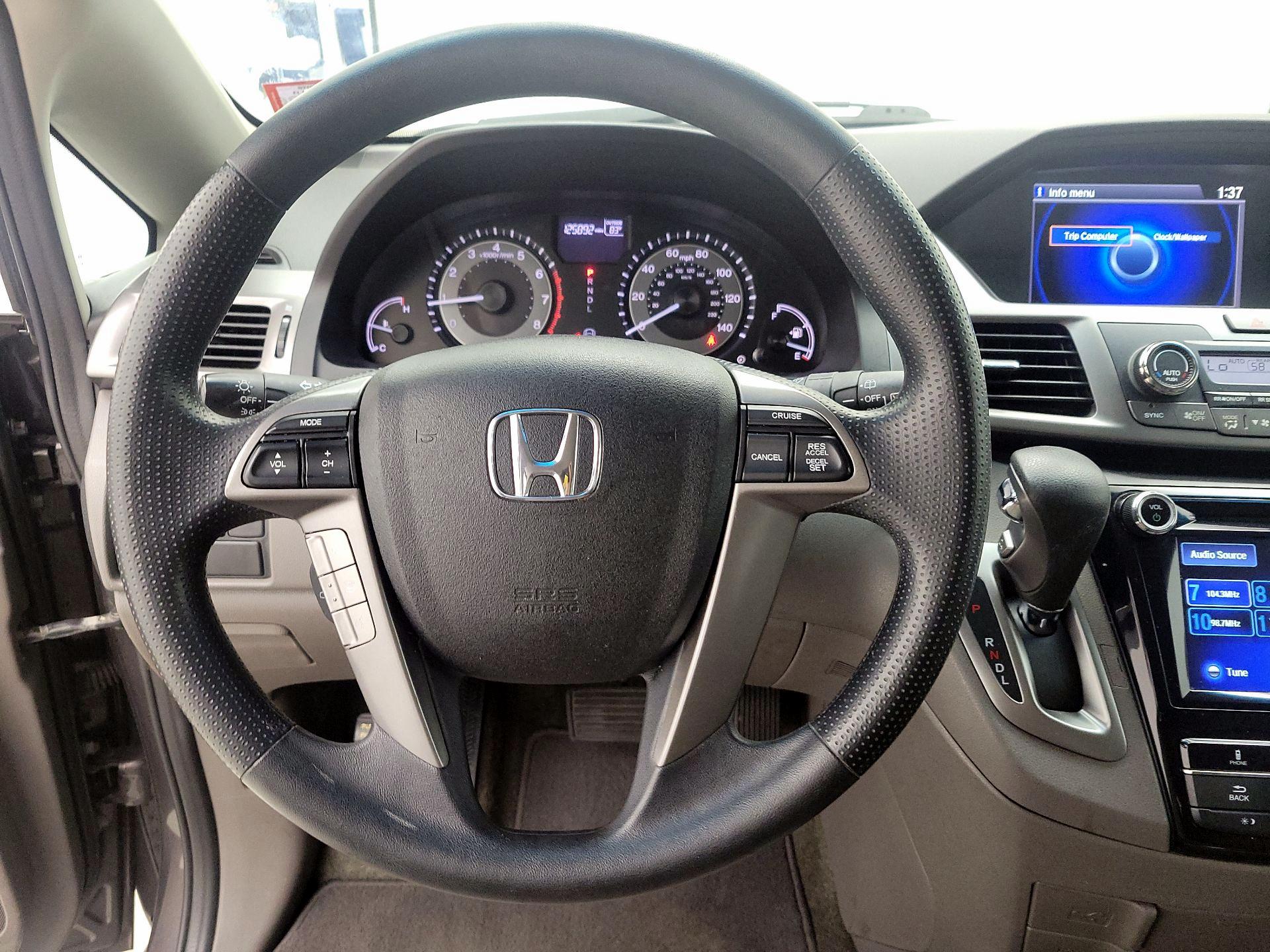 Thumbnail: 2016 Honda Odyssey - 10