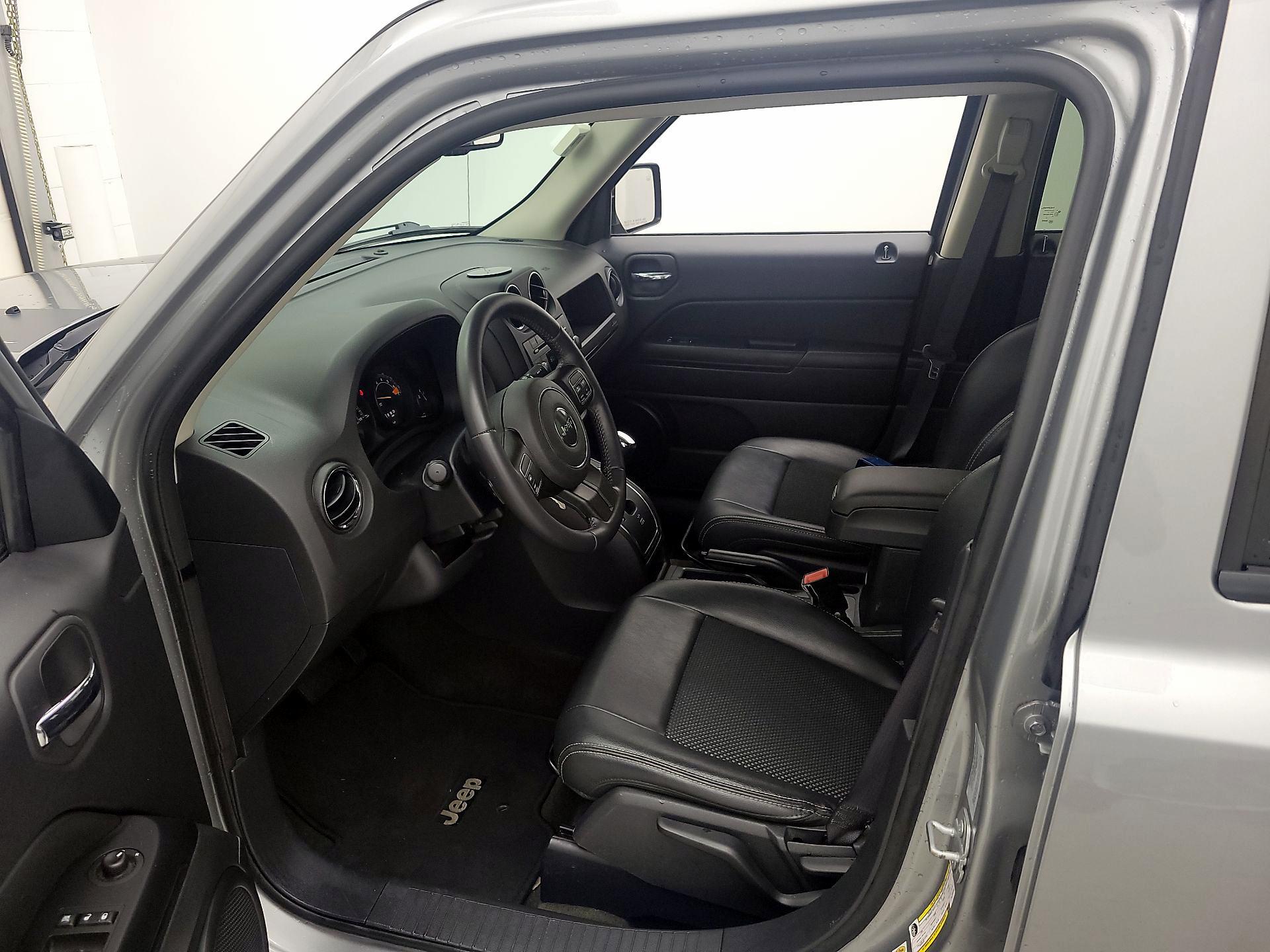 Thumbnail: 2016 Jeep Patriot - 11