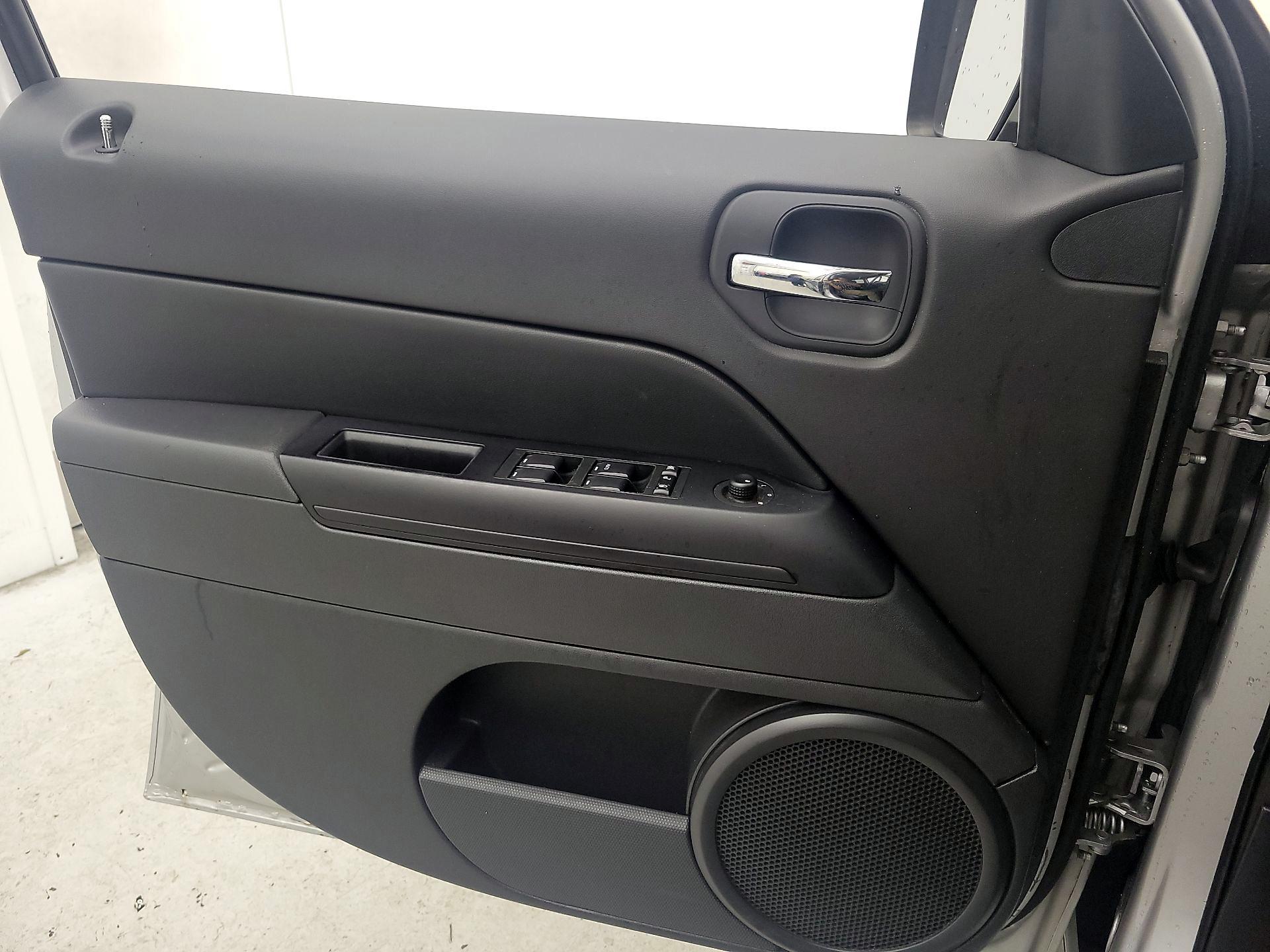 Thumbnail: 2016 Jeep Patriot - 12