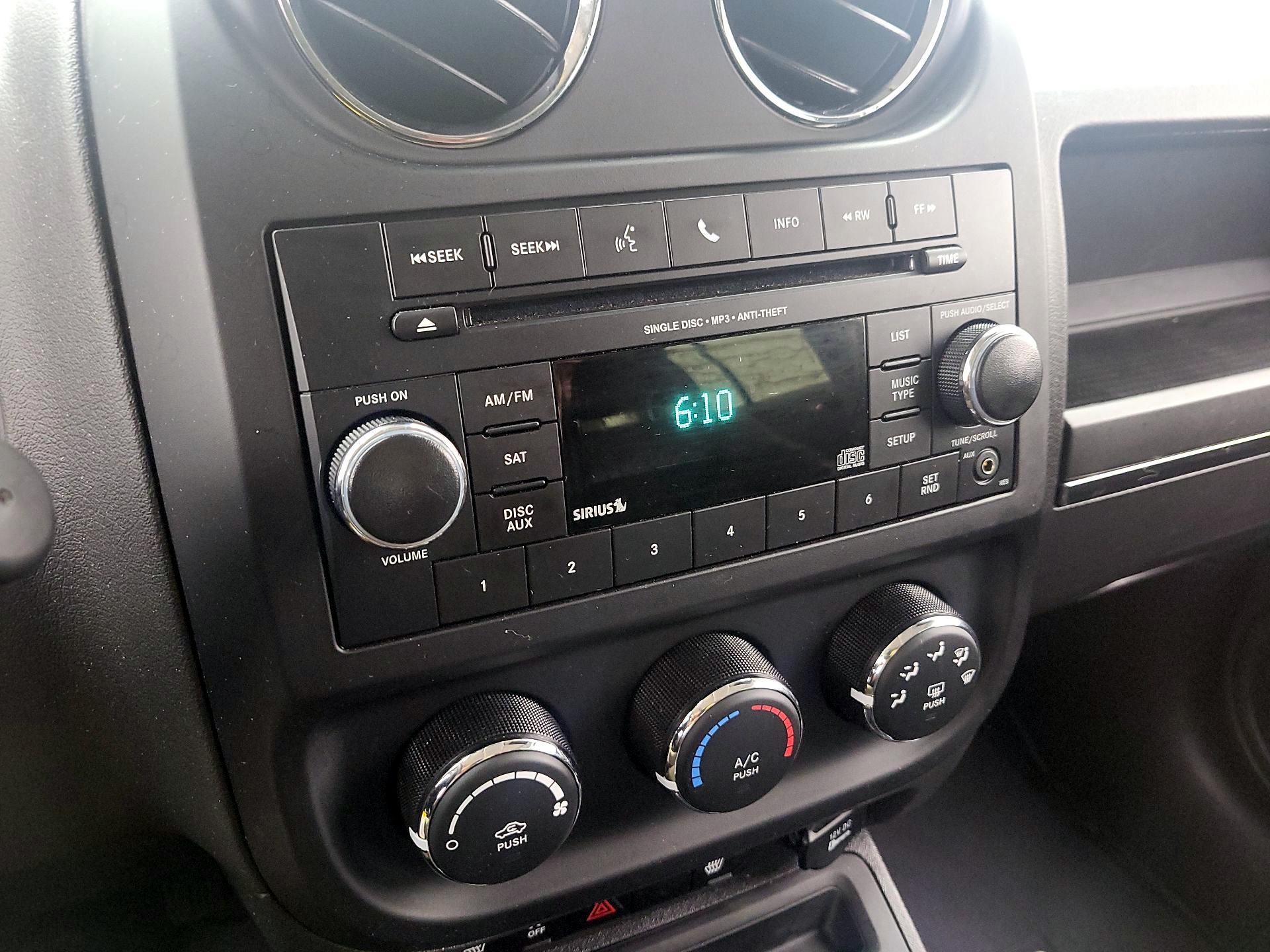 Thumbnail: 2016 Jeep Patriot - 13