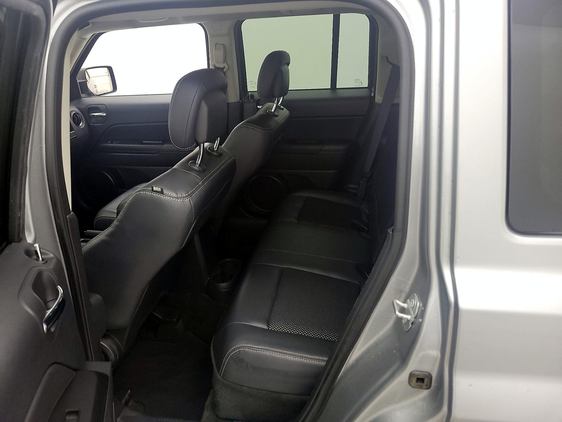 Thumbnail: 2016 Jeep Patriot - 16