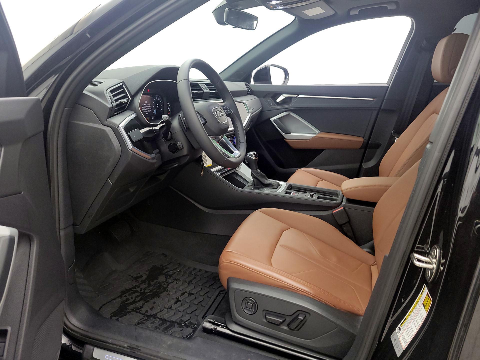 Thumbnail: 2022 Audi Q3 - 11