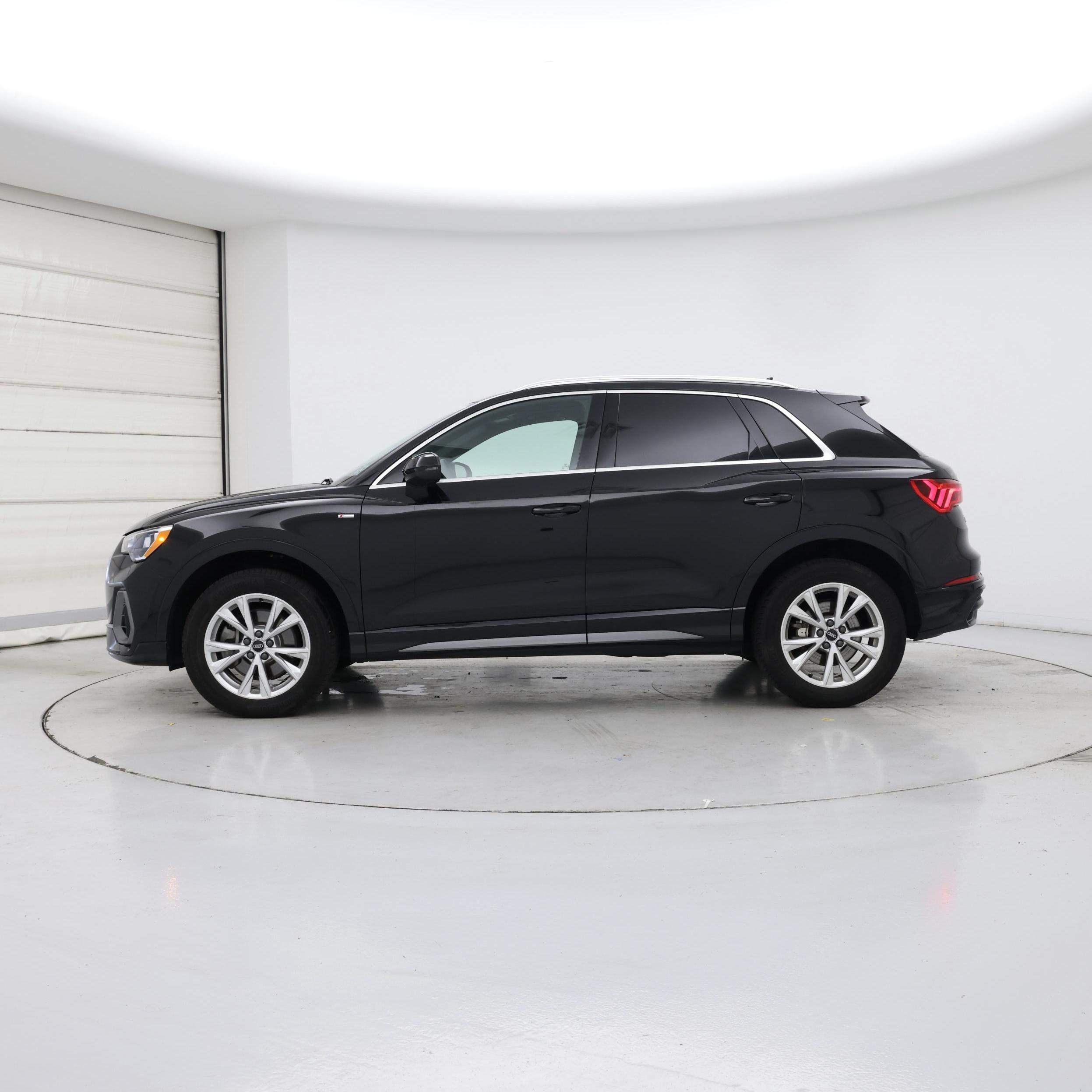 Thumbnail: 2022 Audi Q3 - 3