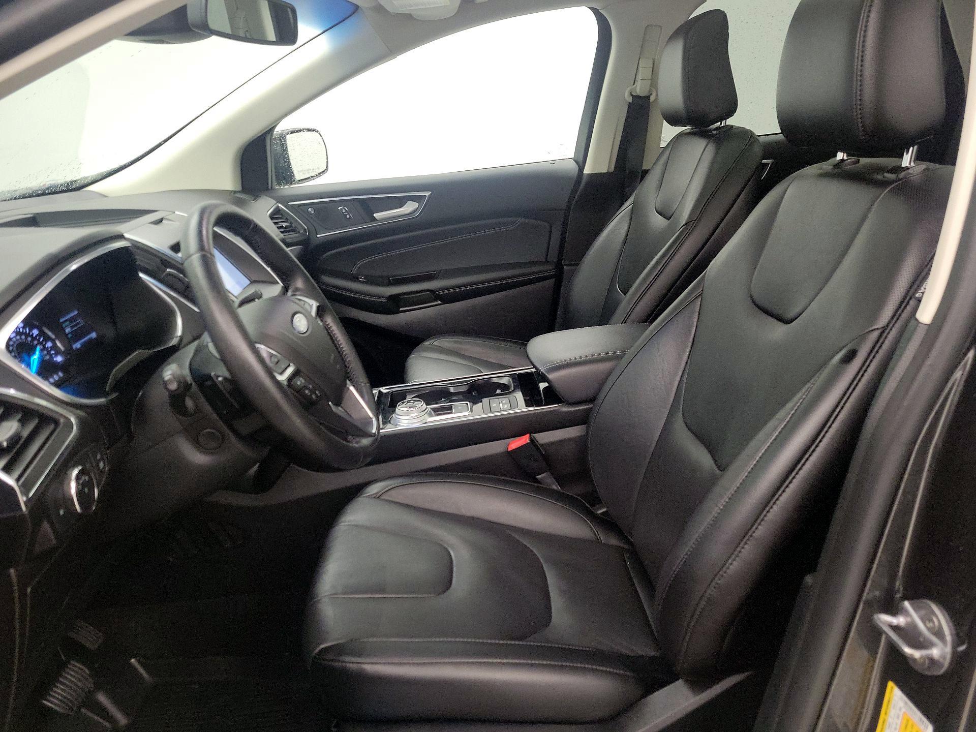 Thumbnail: 2020 Ford Edge - 11