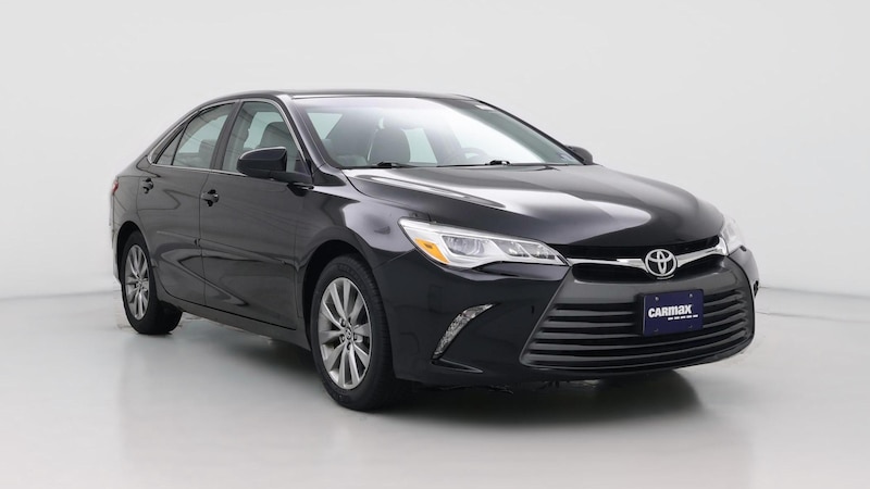 2016 Toyota Camry XLE Hero Image