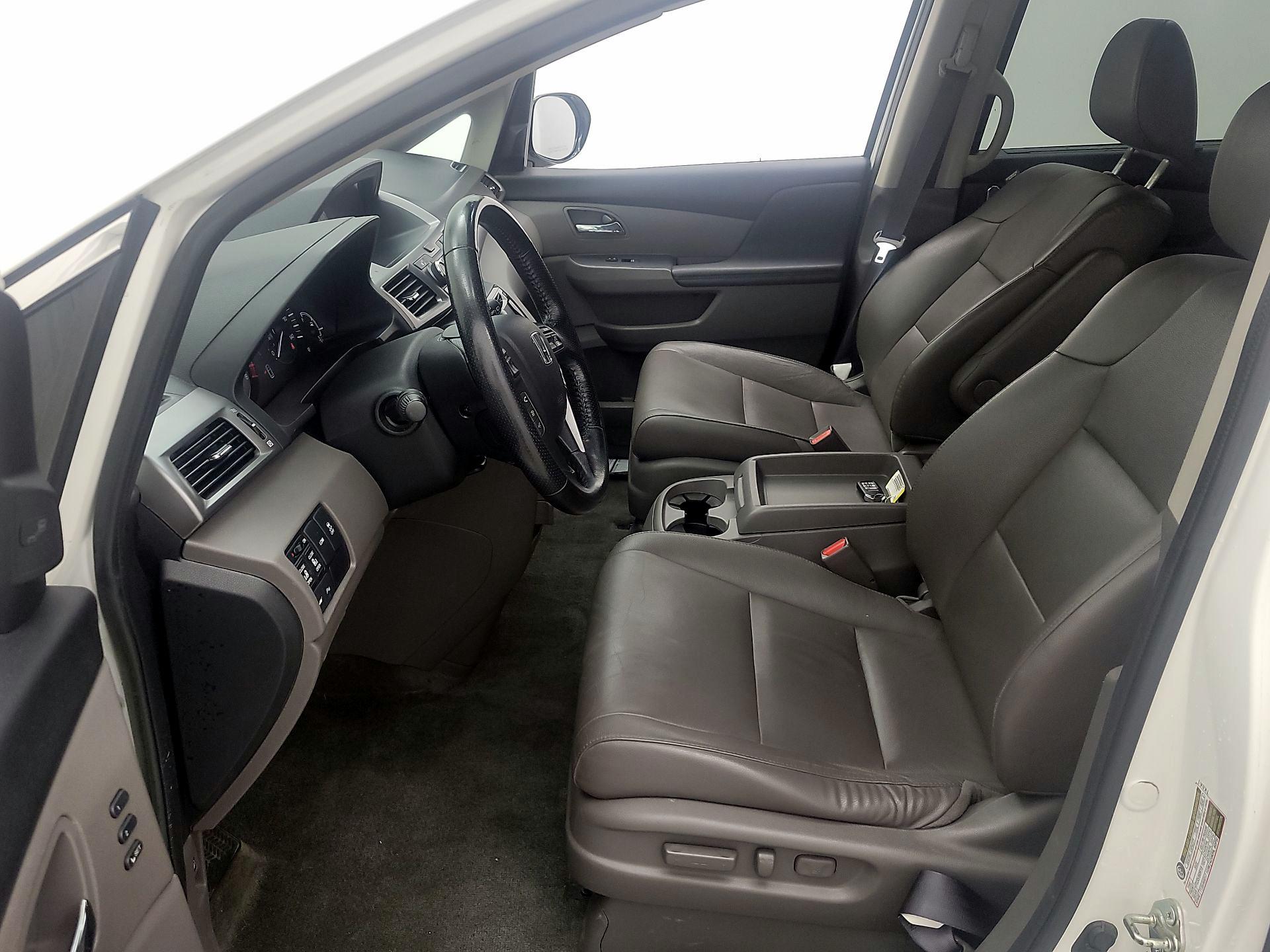 Thumbnail: 2015 Honda Odyssey - 11