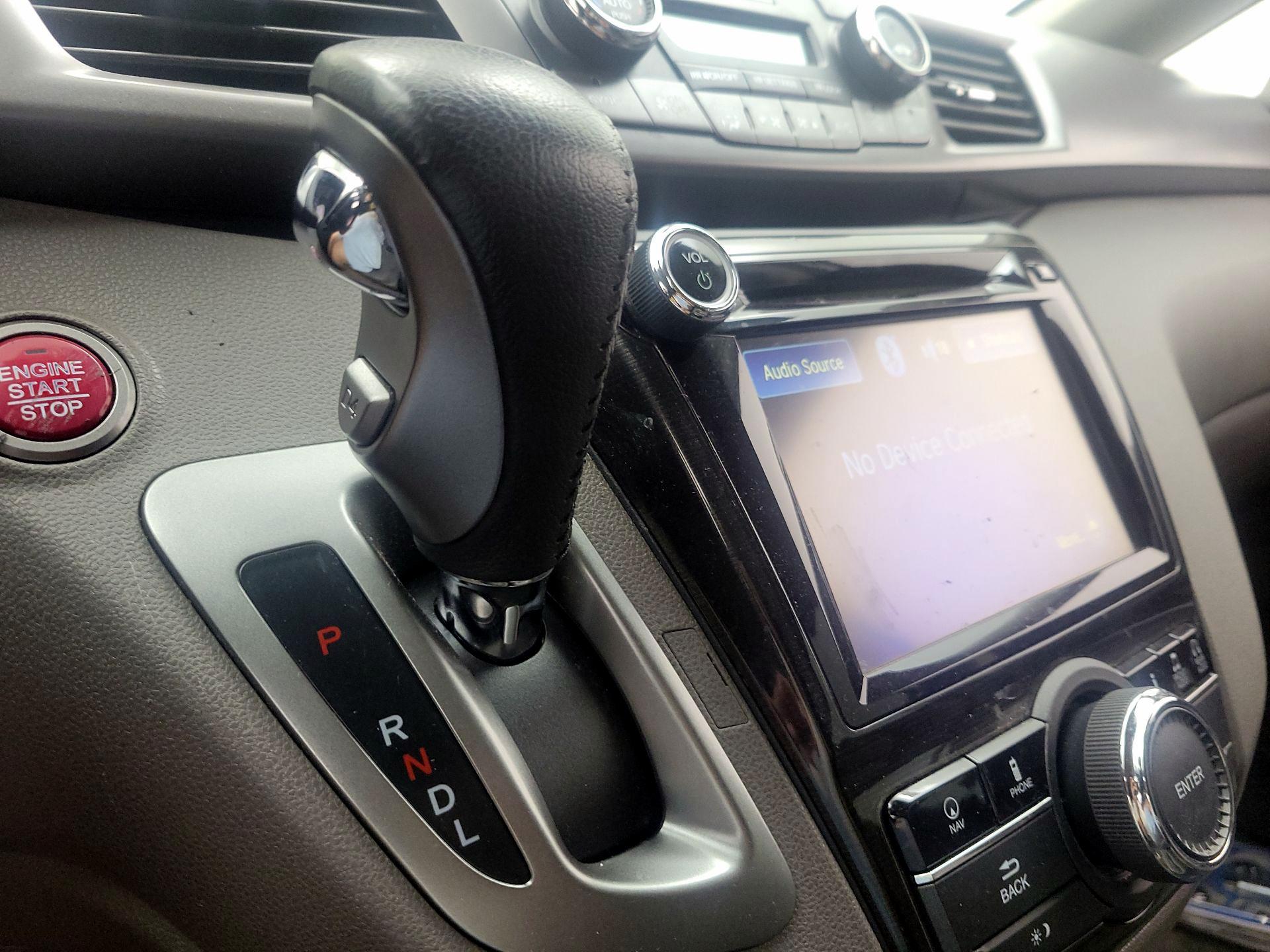 Thumbnail: 2015 Honda Odyssey - 18