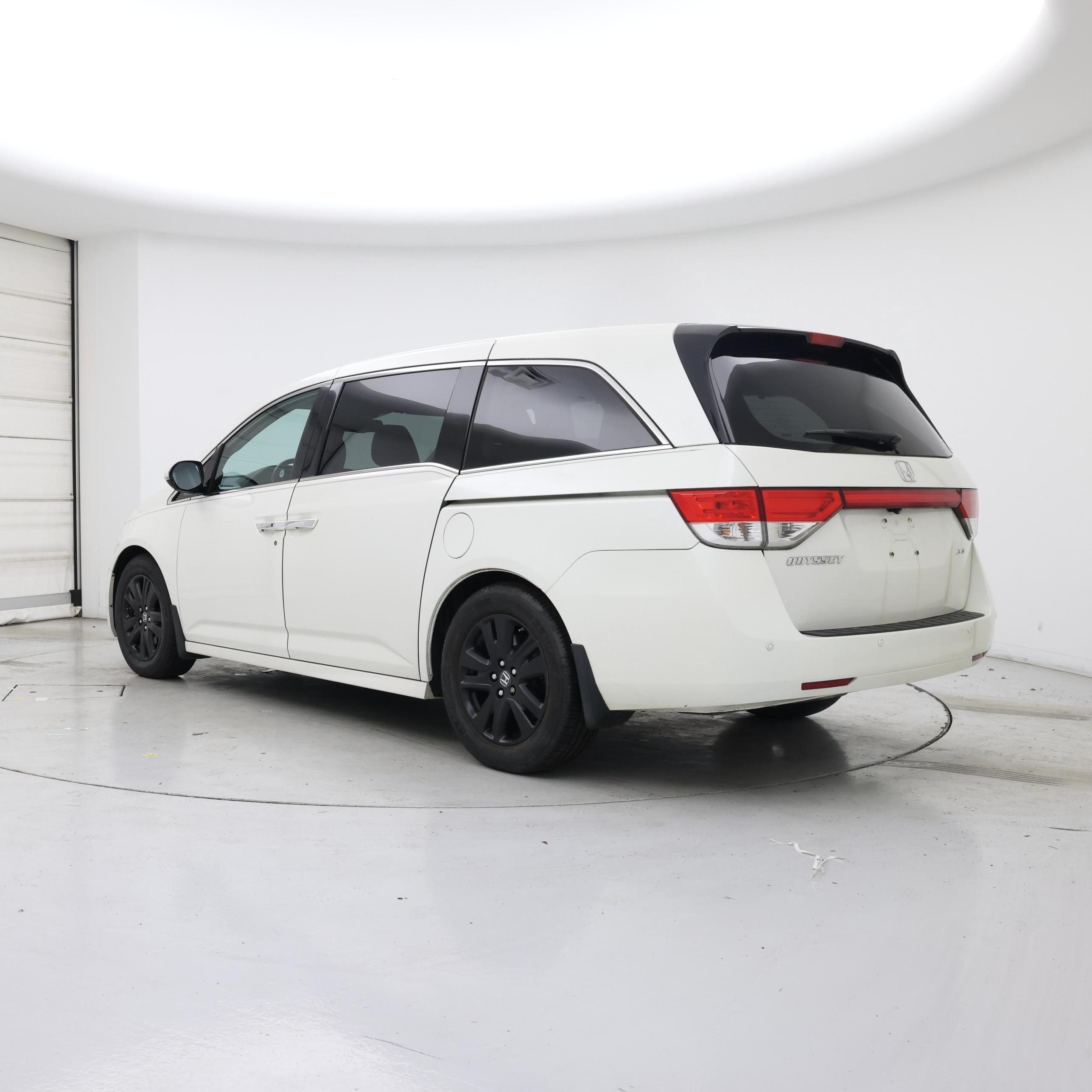 Thumbnail: 2015 Honda Odyssey - 2
