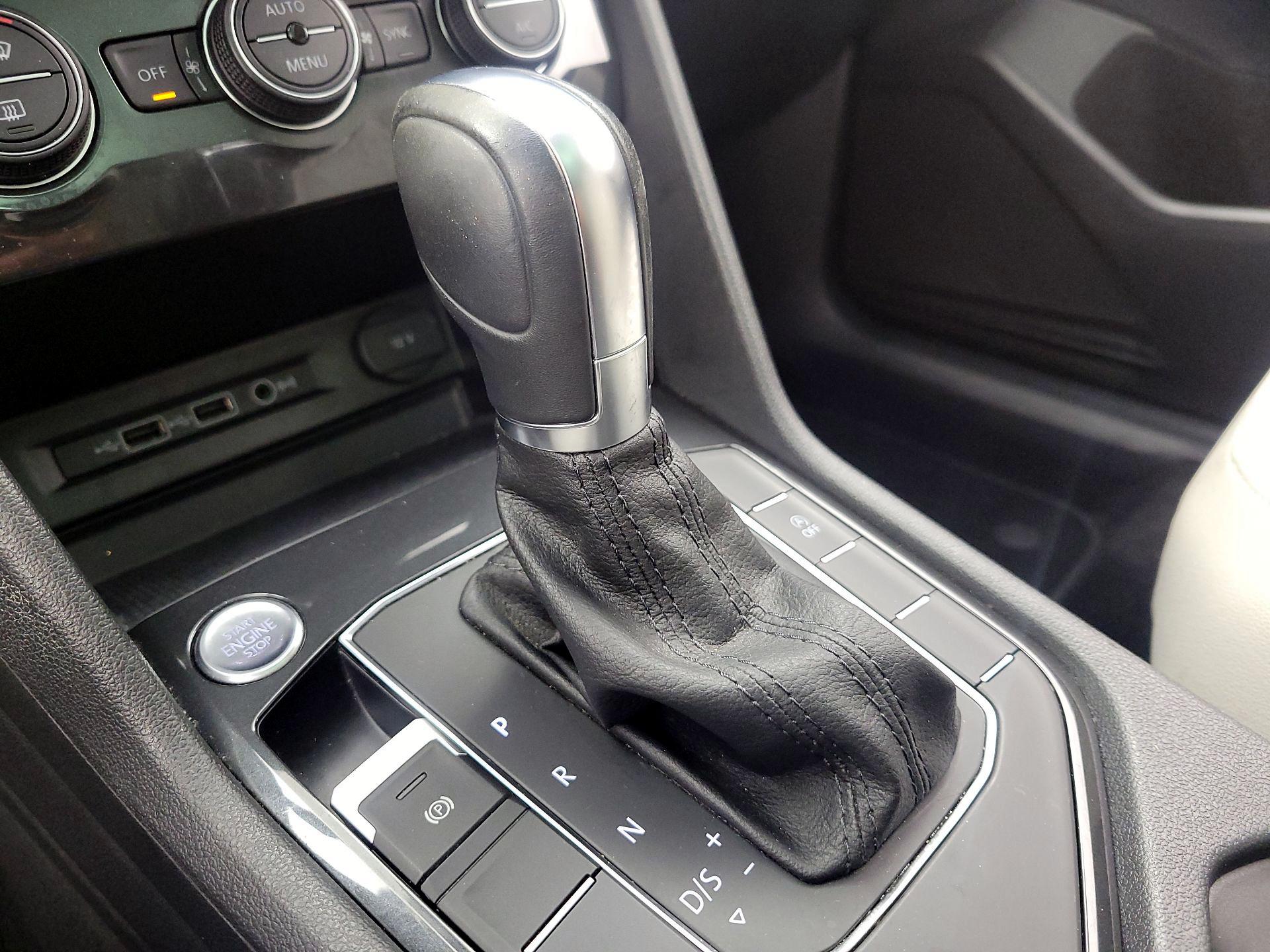 Thumbnail: 2019 Volkswagen Tiguan - 17