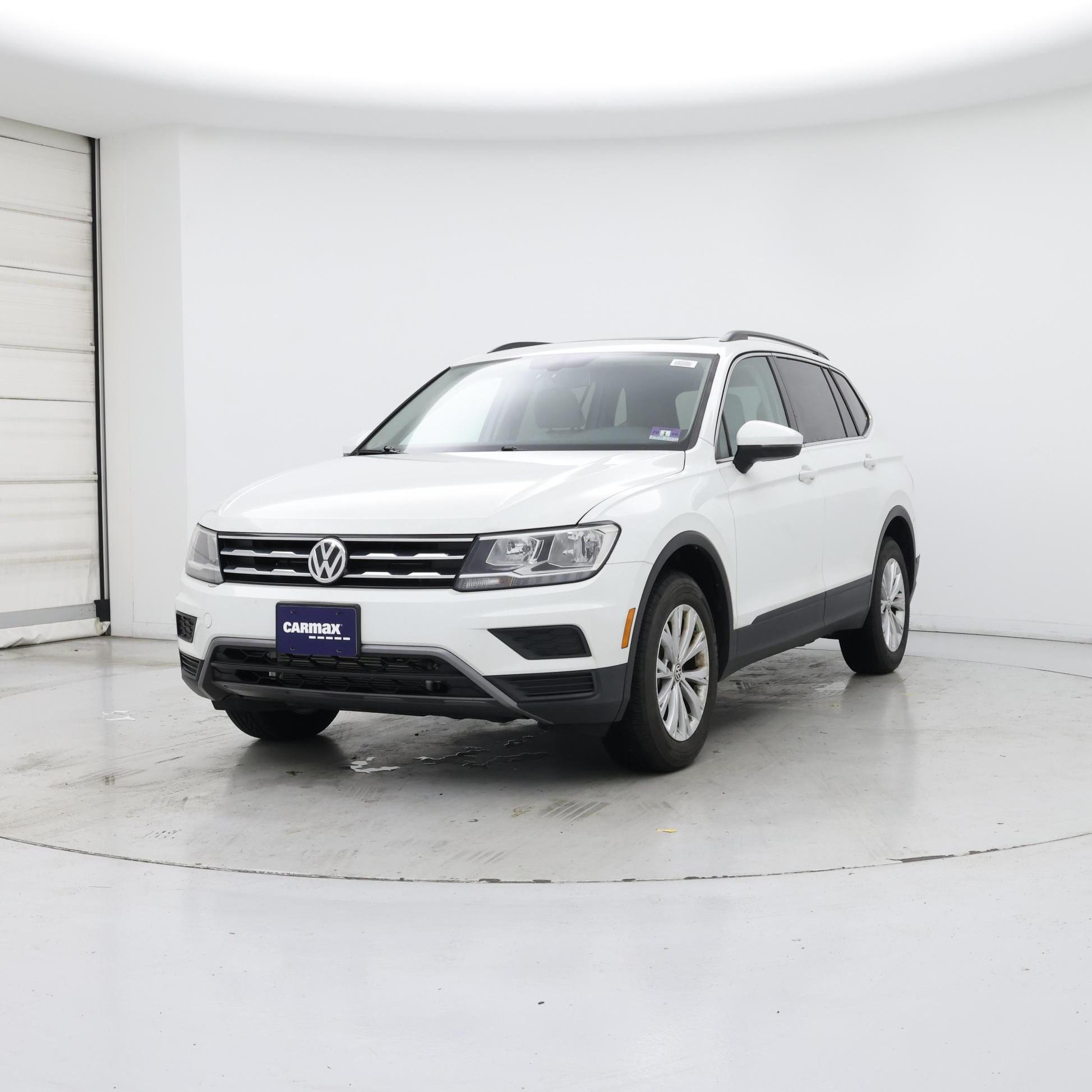 Thumbnail: 2019 Volkswagen Tiguan - 4