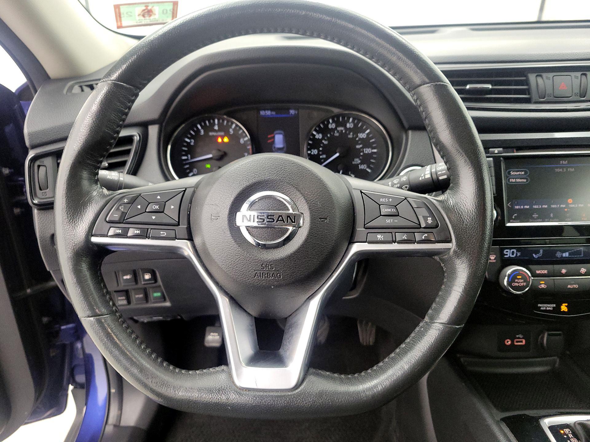 Thumbnail: 2018 Nissan Rogue - 10