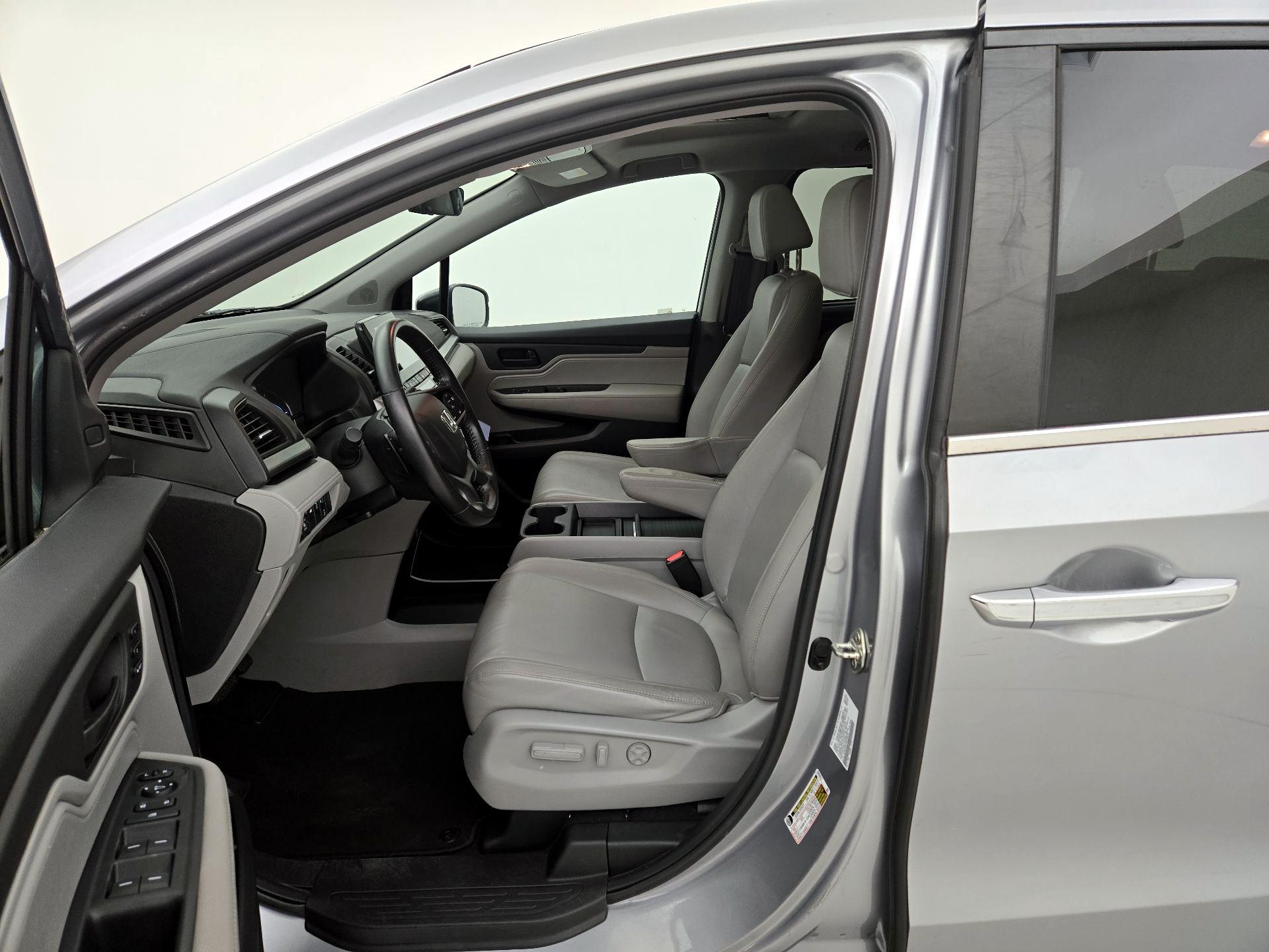 Thumbnail: 2019 Honda Odyssey - 11