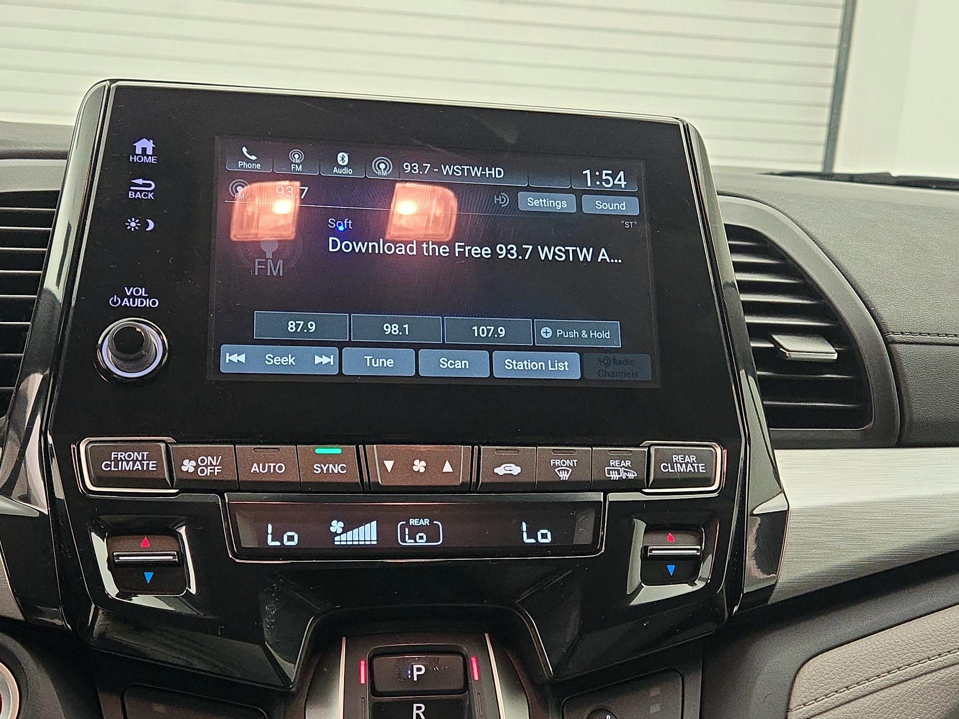 Thumbnail: 2019 Honda Odyssey - 15