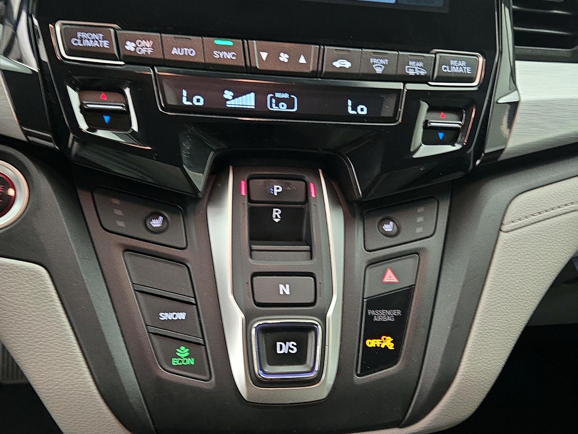 Thumbnail: 2019 Honda Odyssey - 16