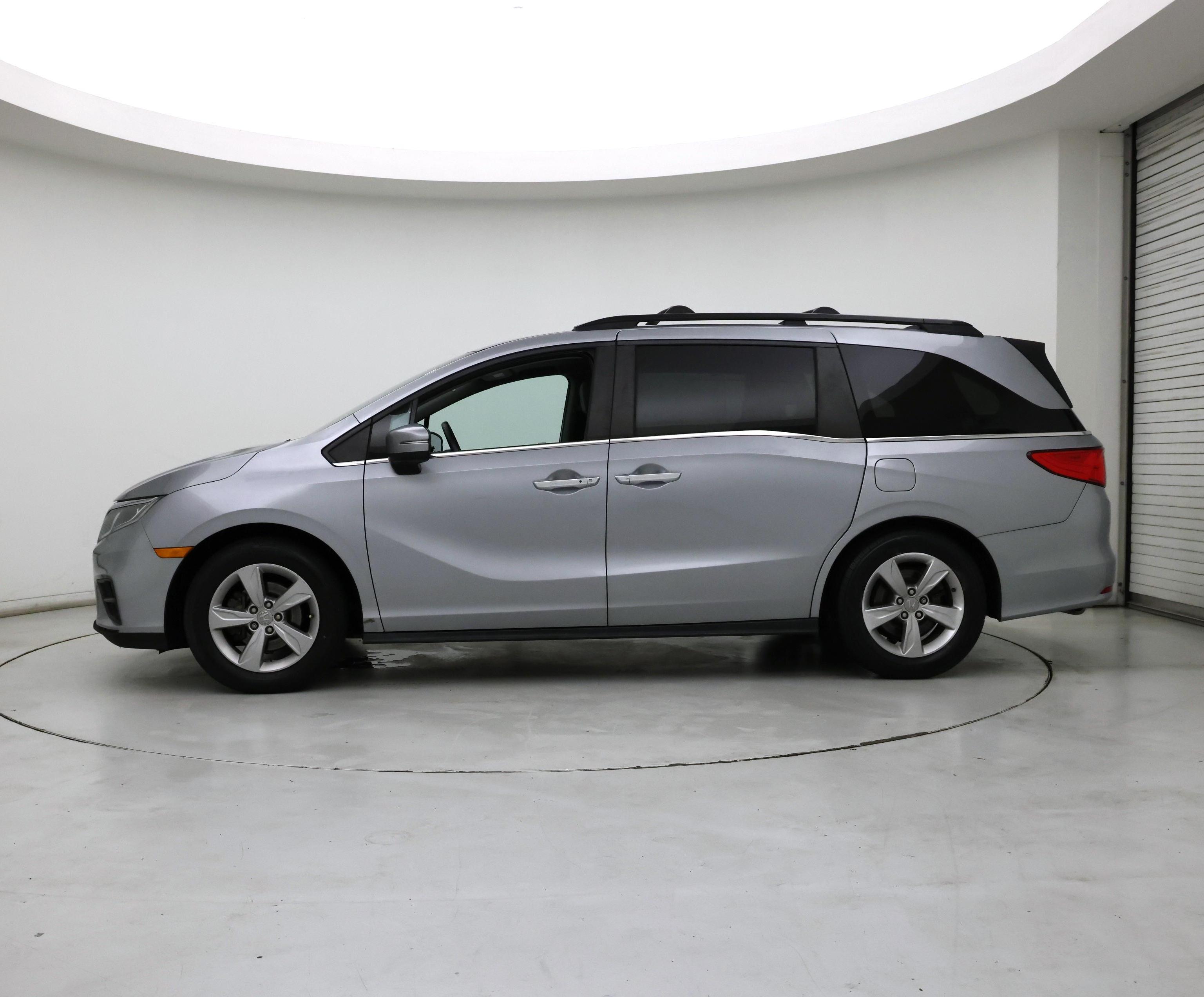 Thumbnail: 2019 Honda Odyssey - 3
