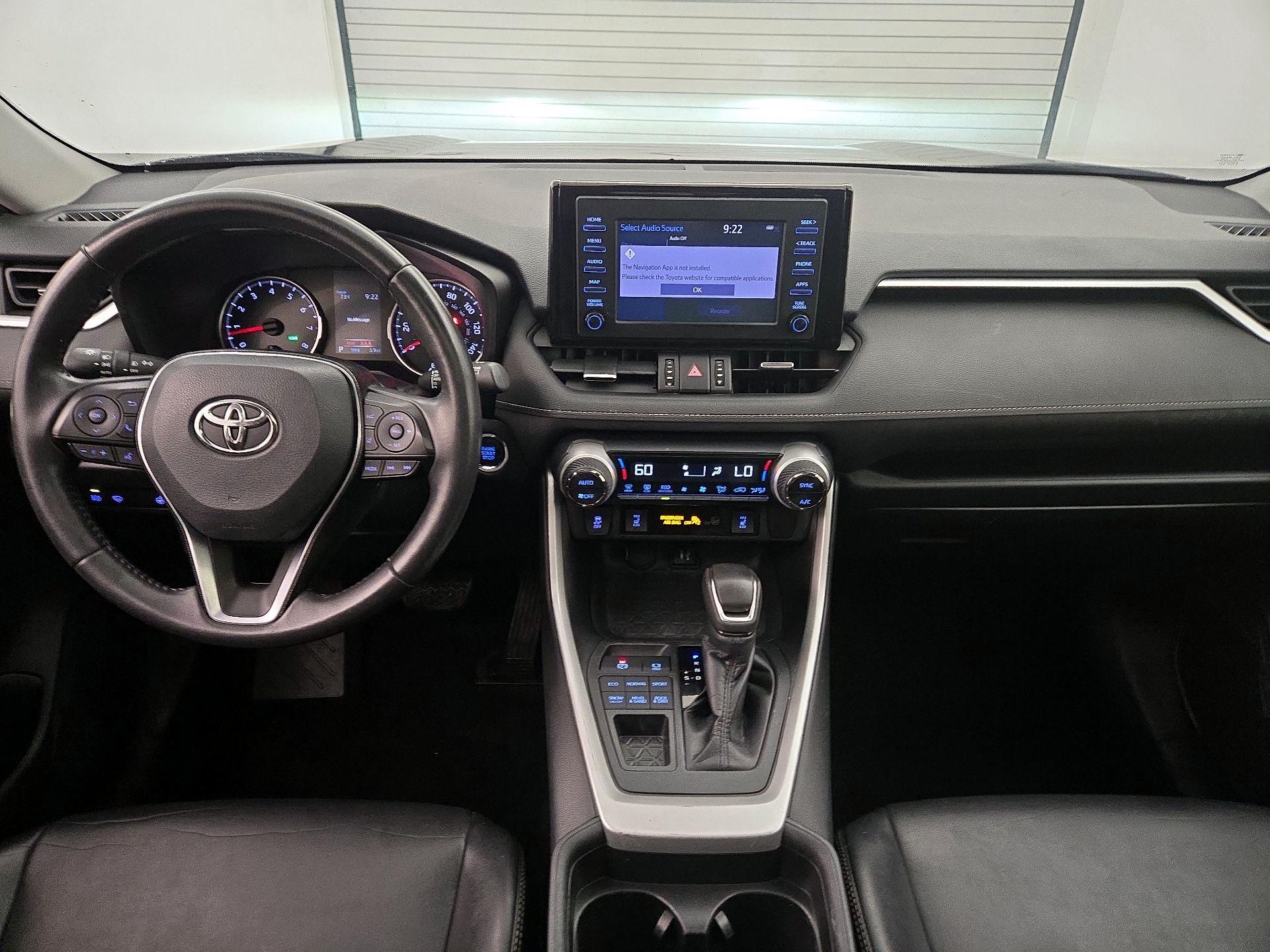 Thumbnail: 2019 Toyota RAV4 - 9
