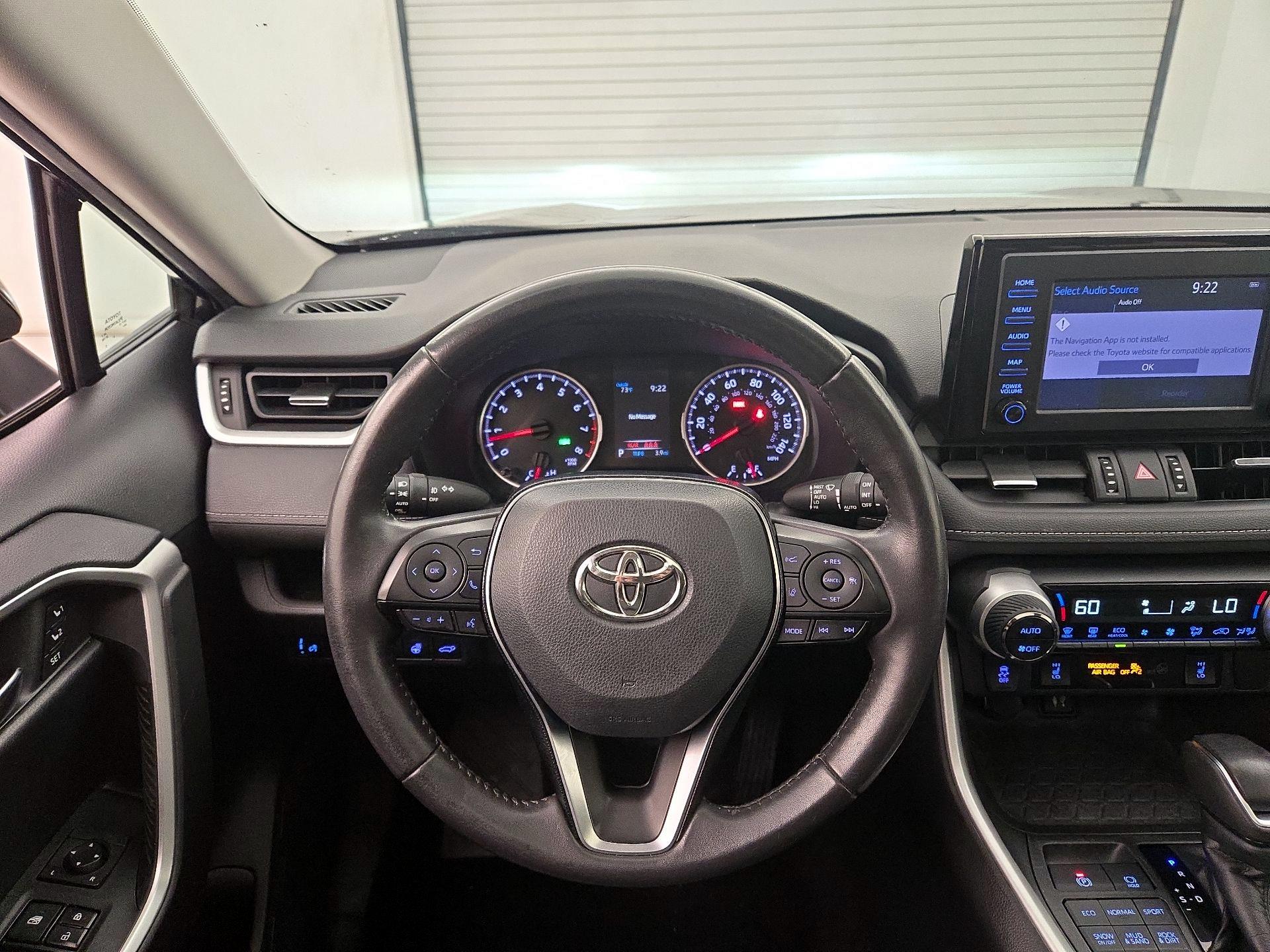 Thumbnail: 2019 Toyota RAV4 - 10