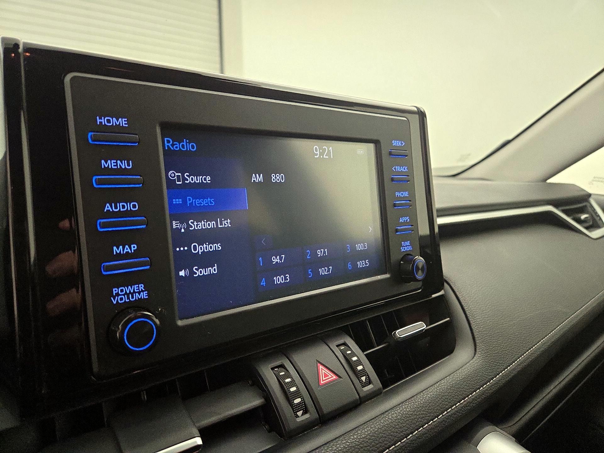 Thumbnail: 2019 Toyota RAV4 - 15