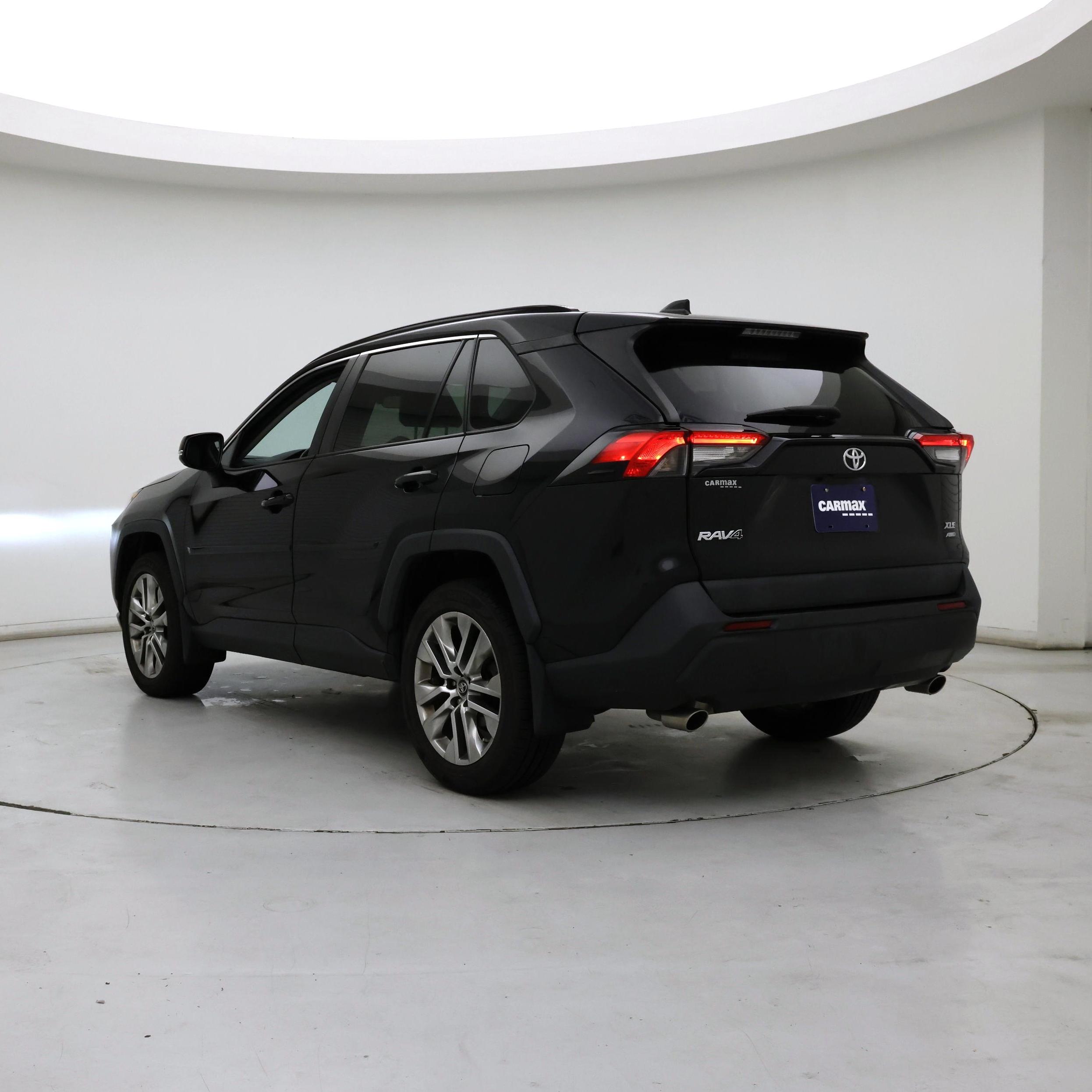 Thumbnail: 2019 Toyota RAV4 - 2