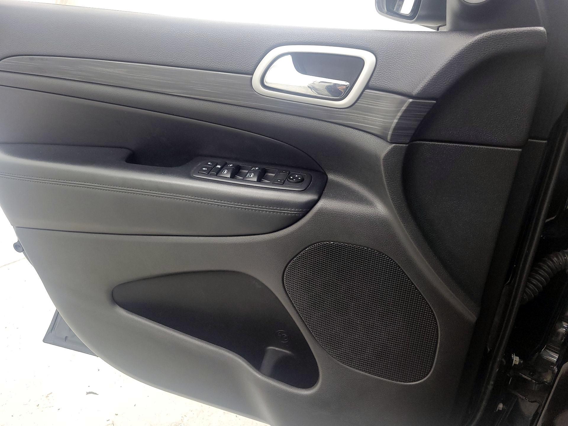 Thumbnail: 2020 Jeep Grand Cherokee - 12