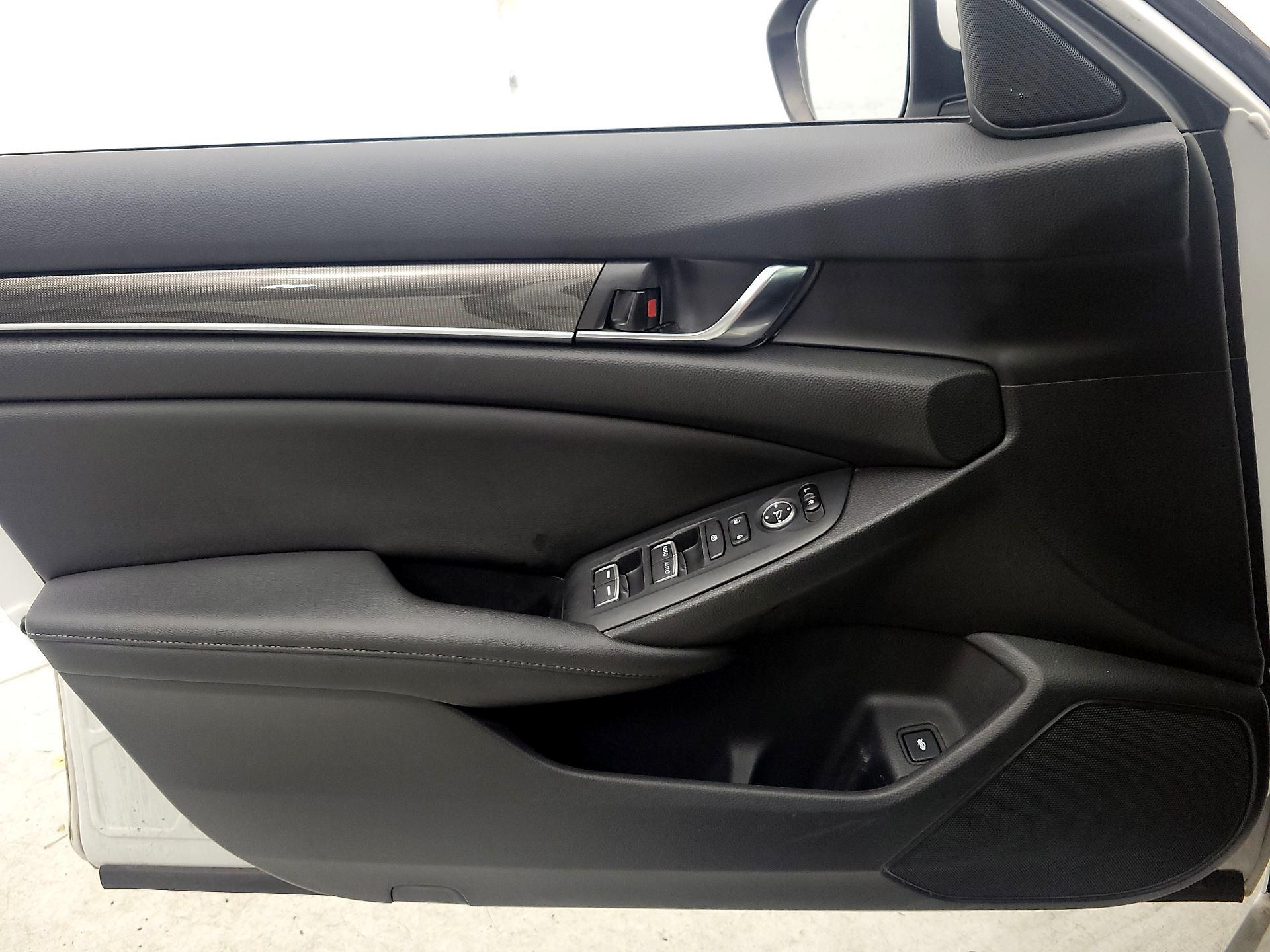 Thumbnail: 2019 Honda Accord - 12