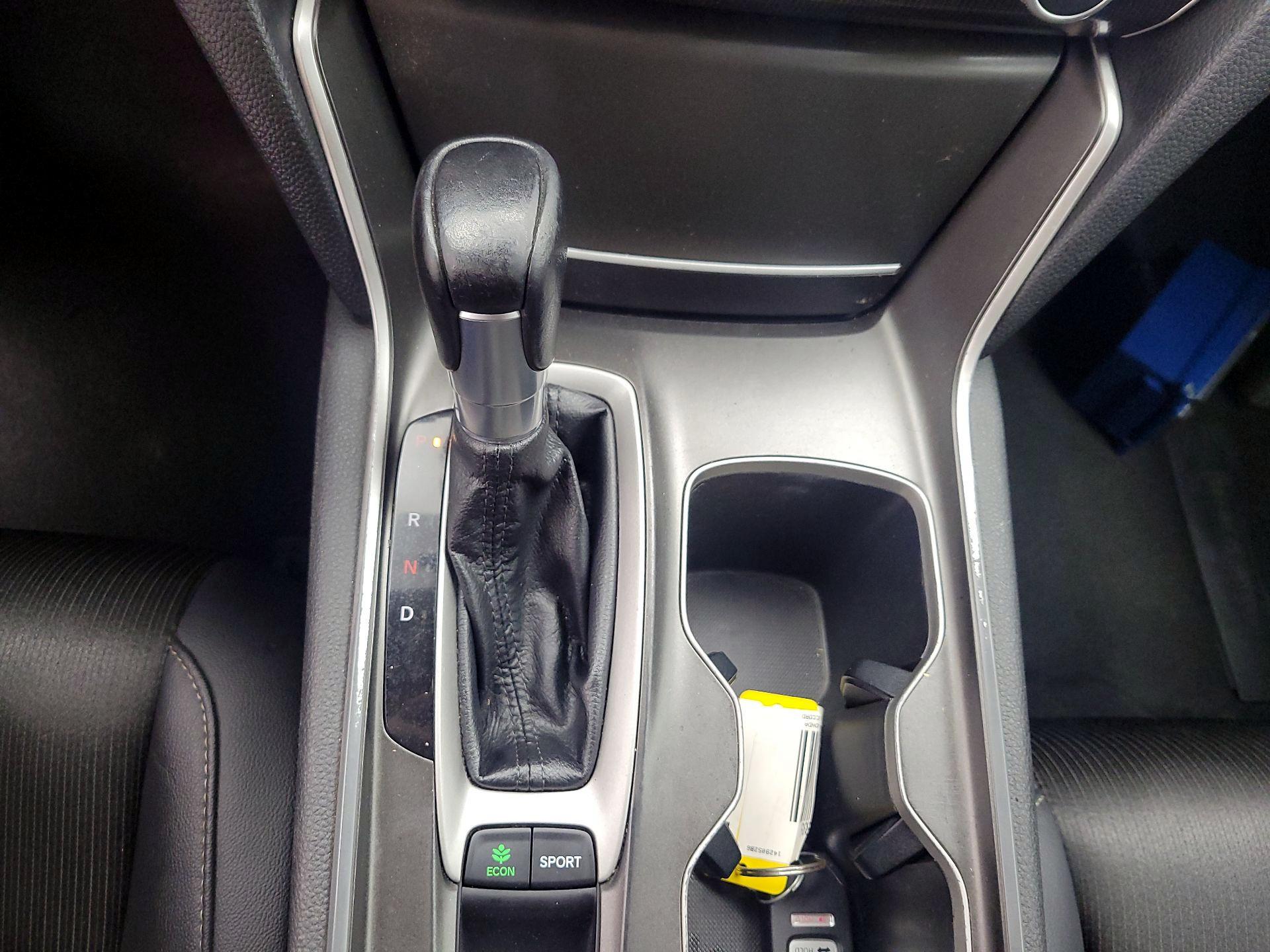 Thumbnail: 2019 Honda Accord - 17