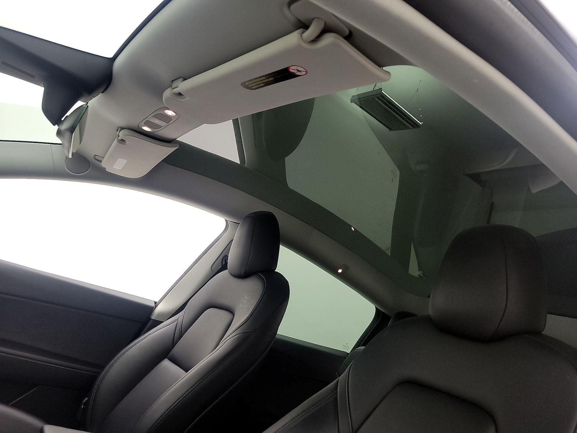 Thumbnail: 2022 Tesla Model Y - 17