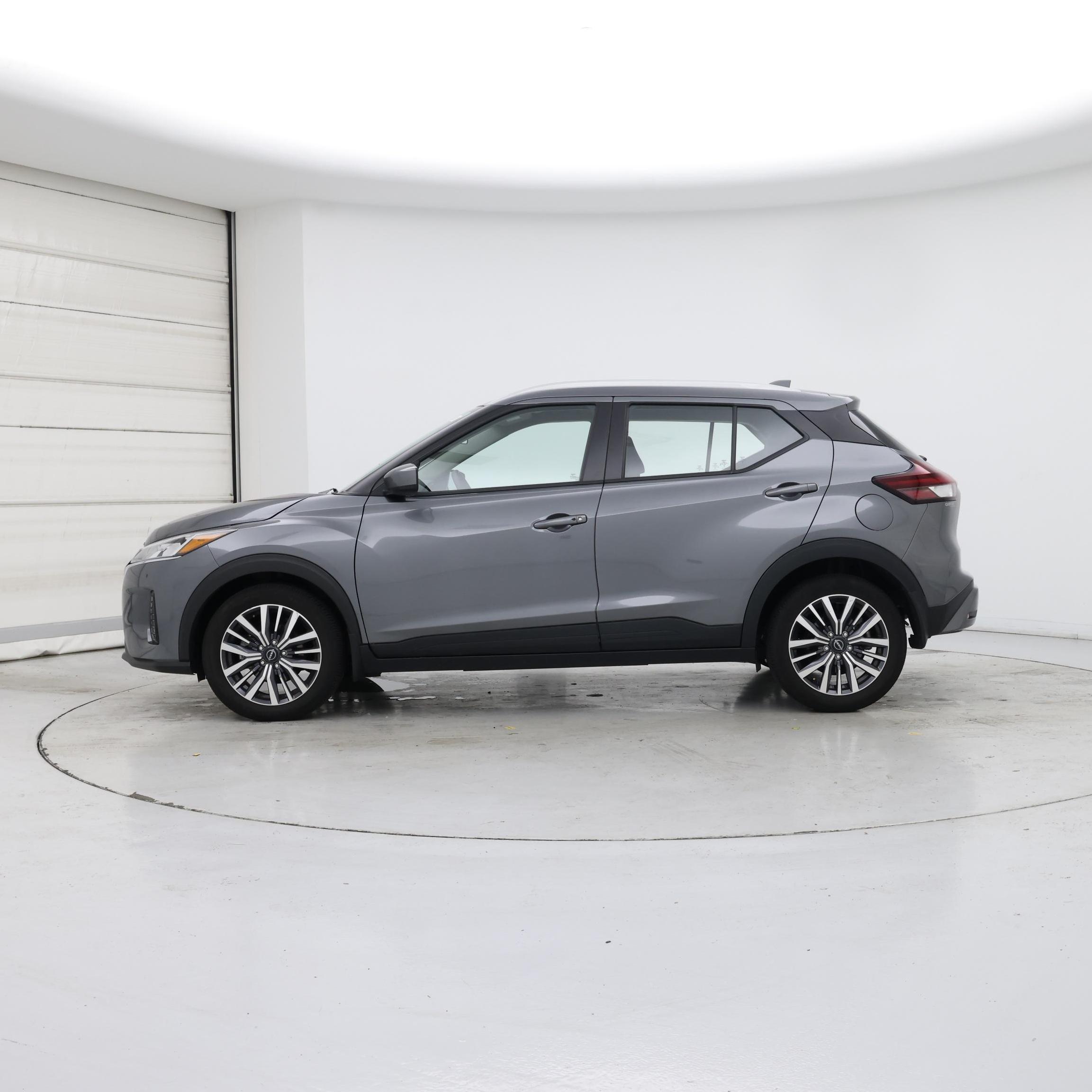 Thumbnail: 2024 Nissan Kicks - 3