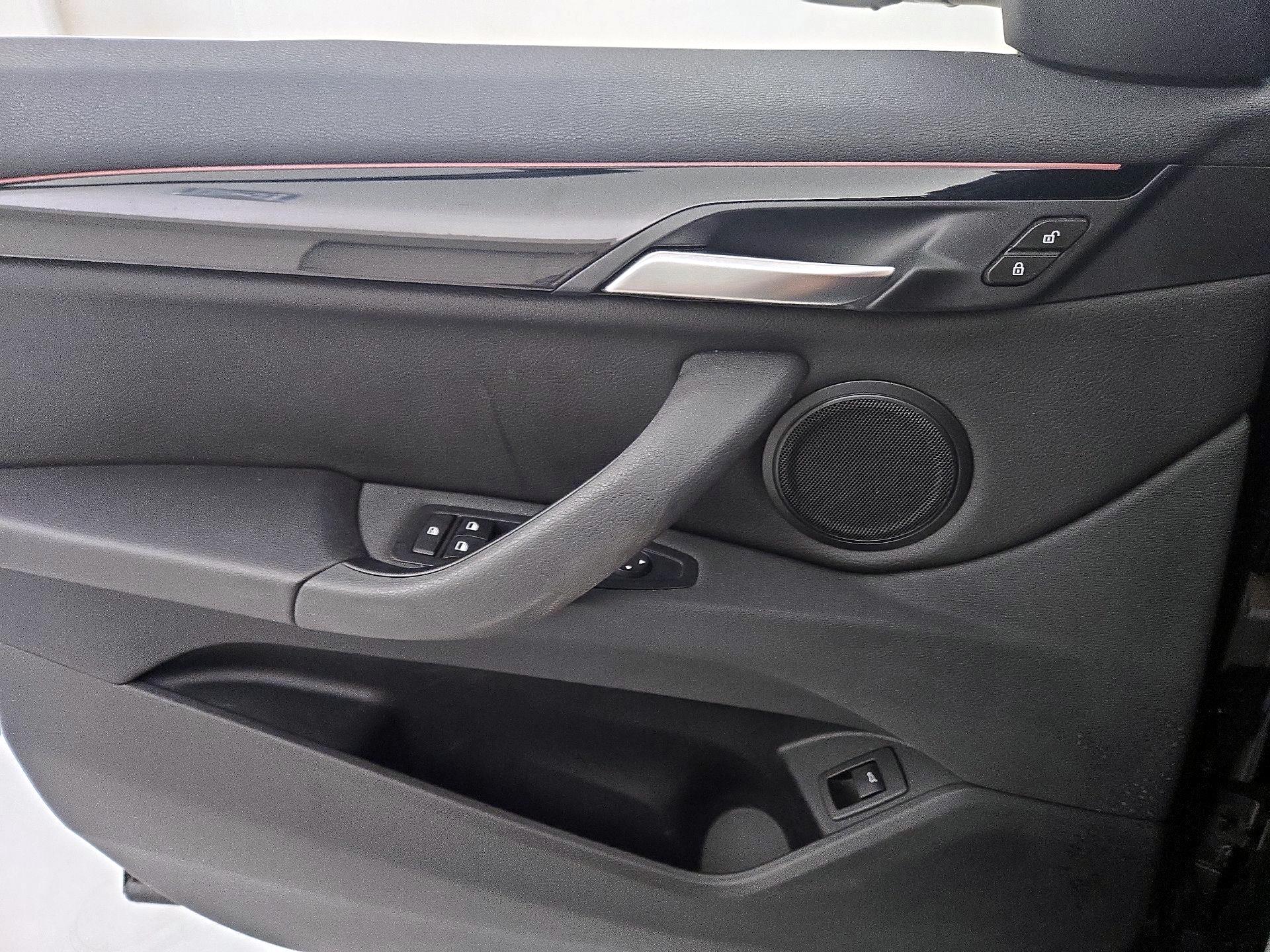Thumbnail: 2019 BMW X1 - 12