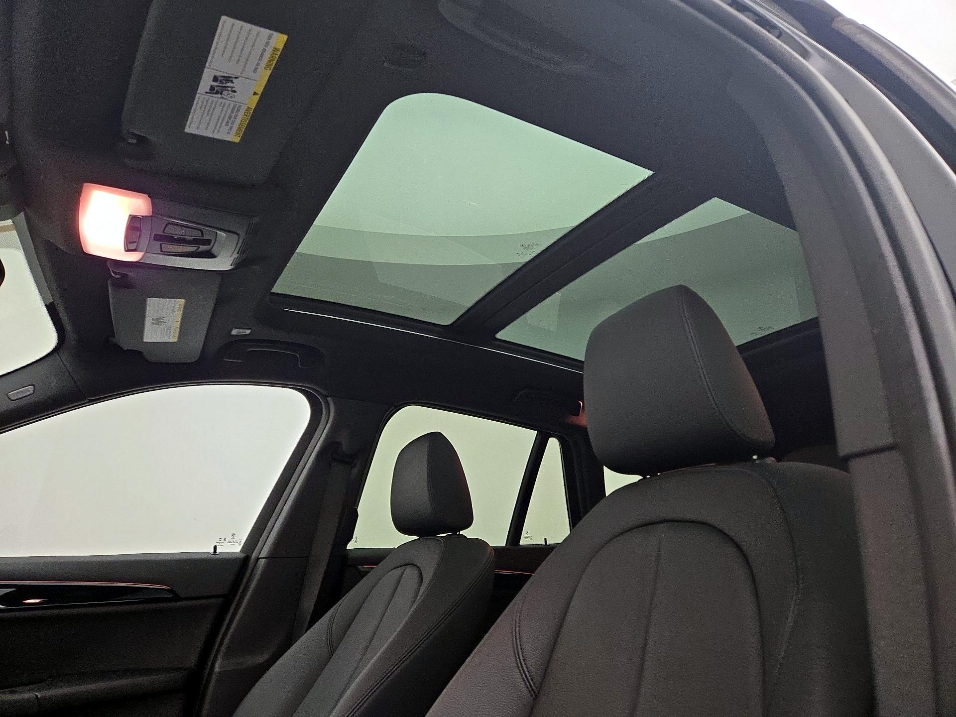 Thumbnail: 2019 BMW X1 - 18