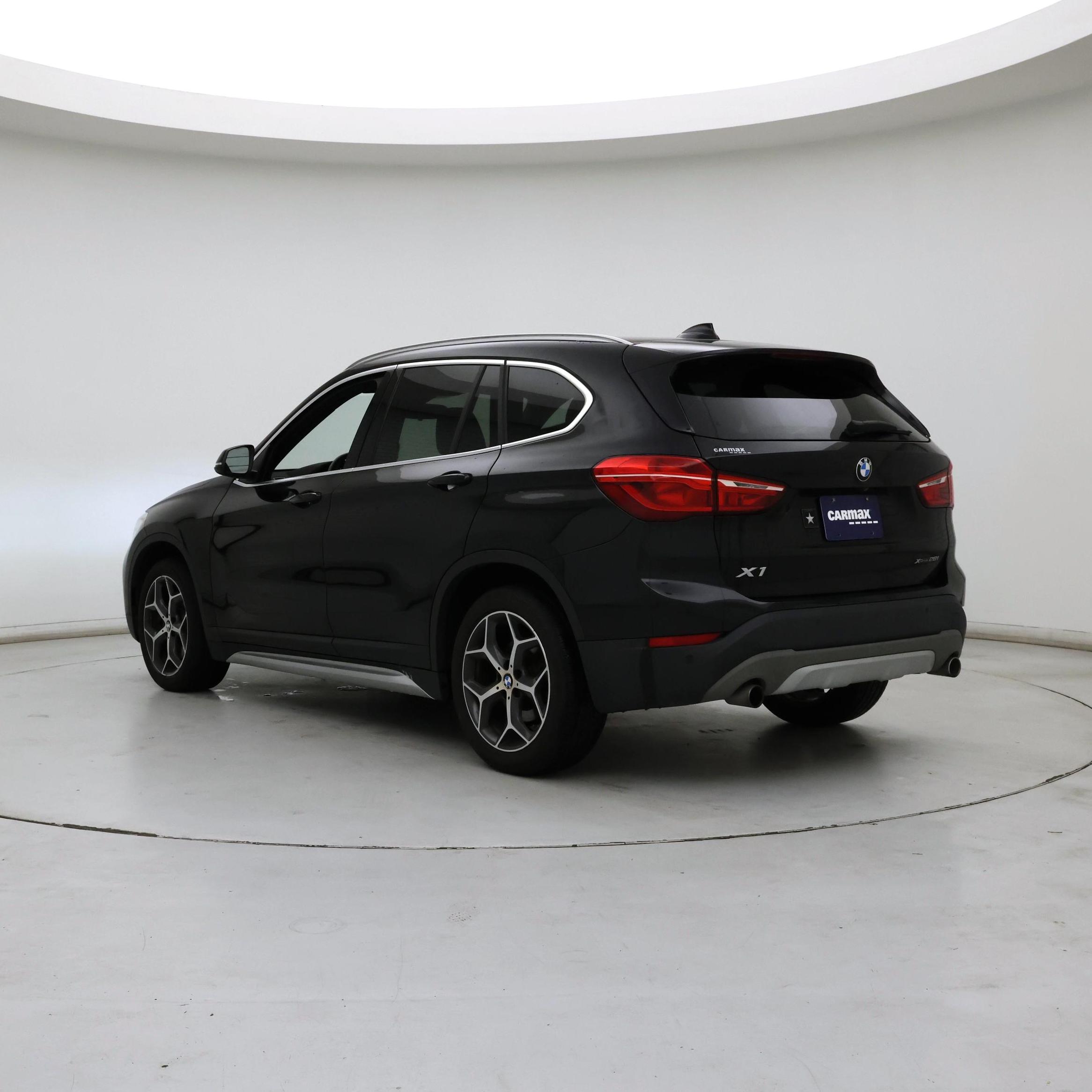 Thumbnail: 2019 BMW X1 - 2