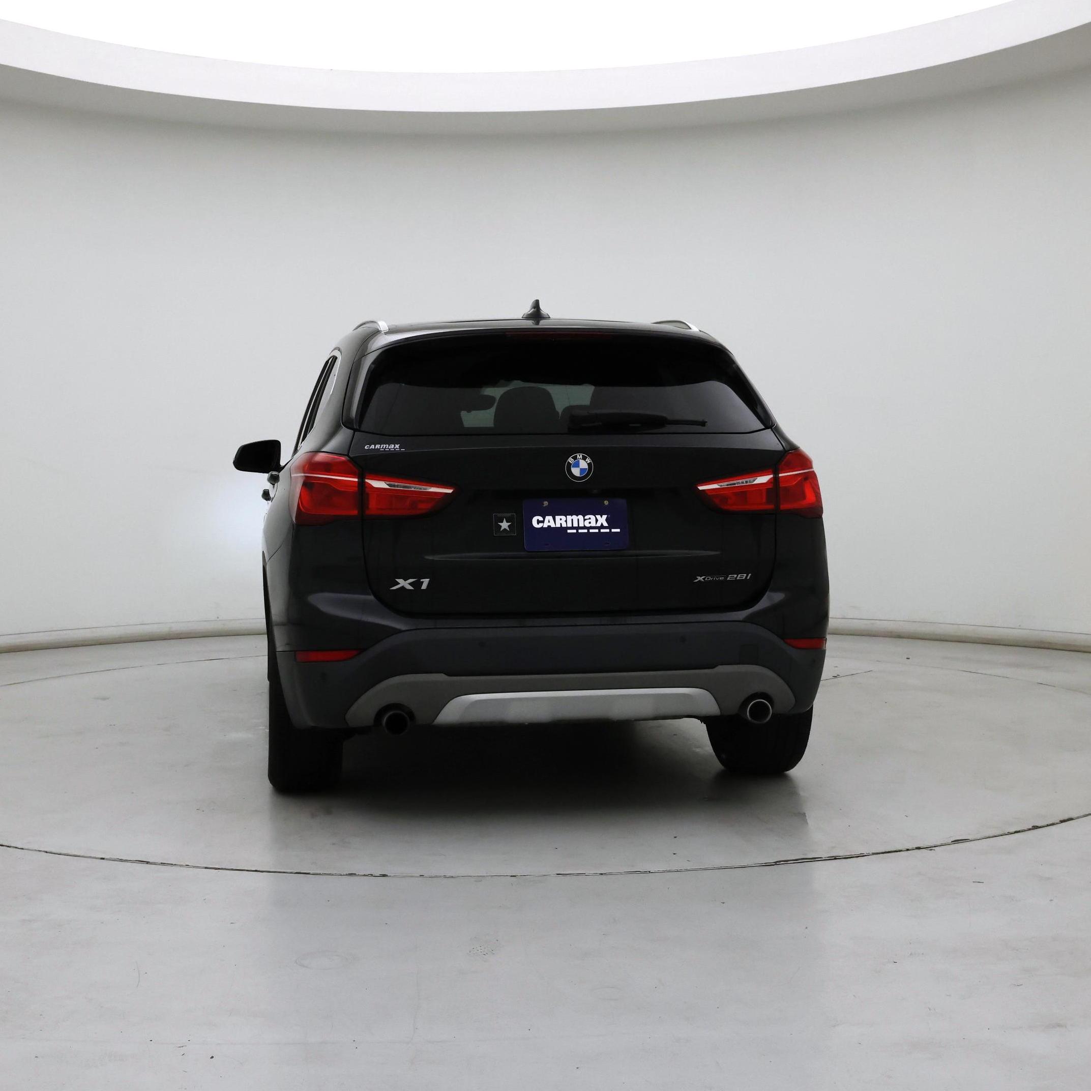 Thumbnail: 2019 BMW X1 - 6