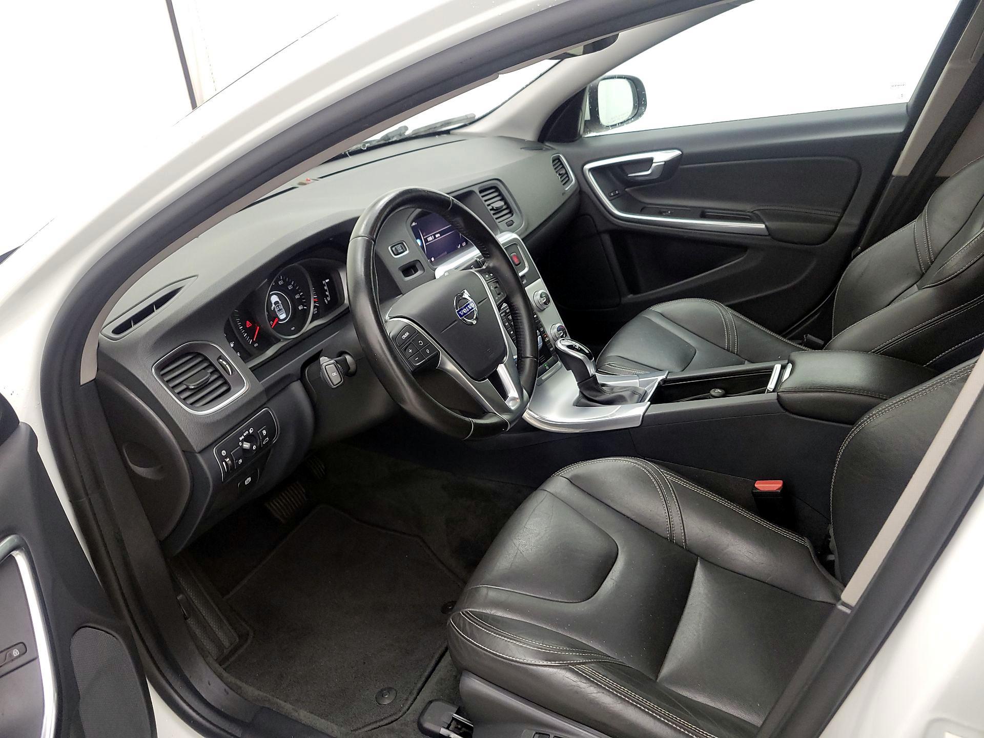 Thumbnail: 2017 Volvo S60 - 11