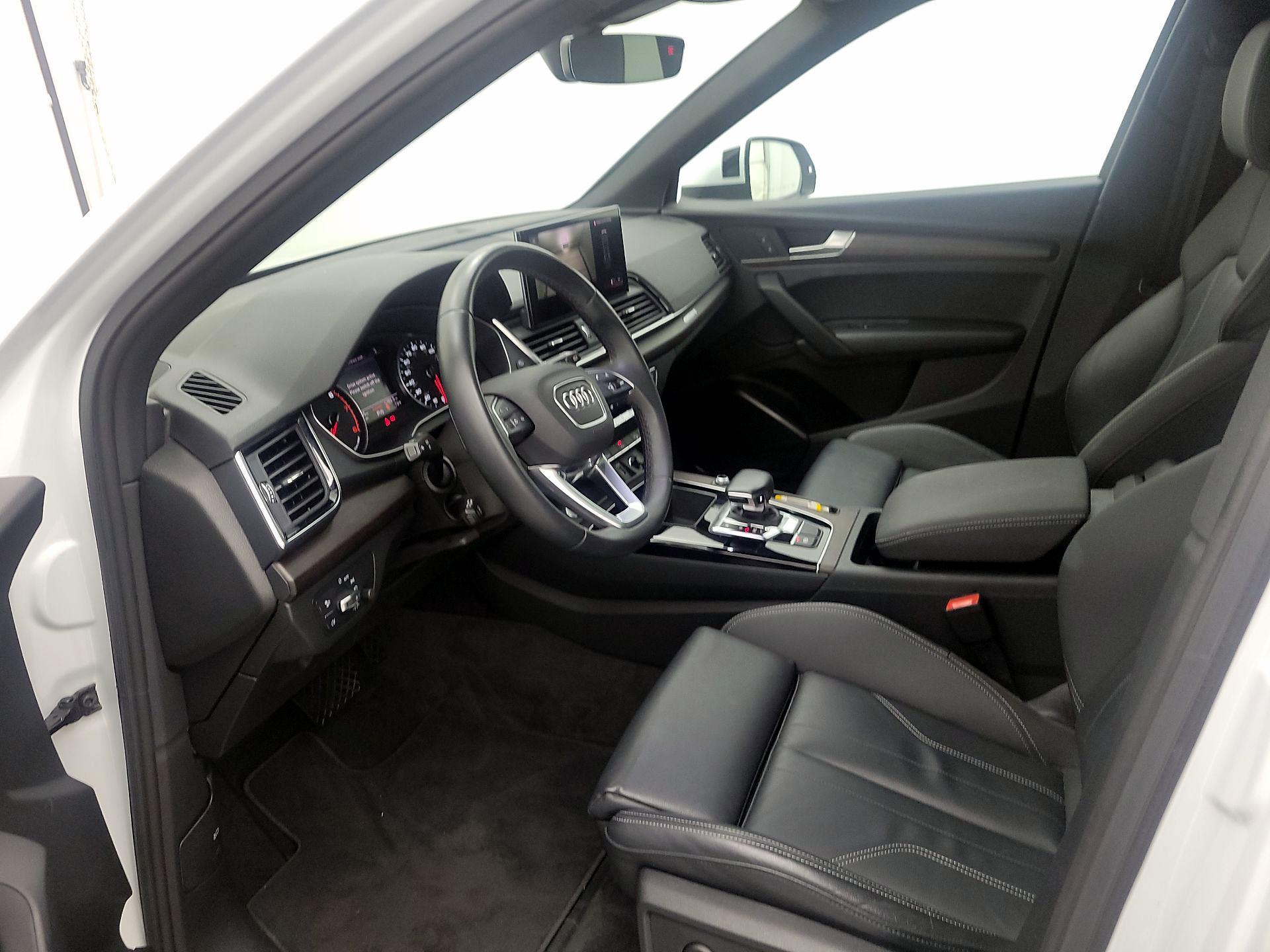 Thumbnail: 2021 Audi Q5 - 11