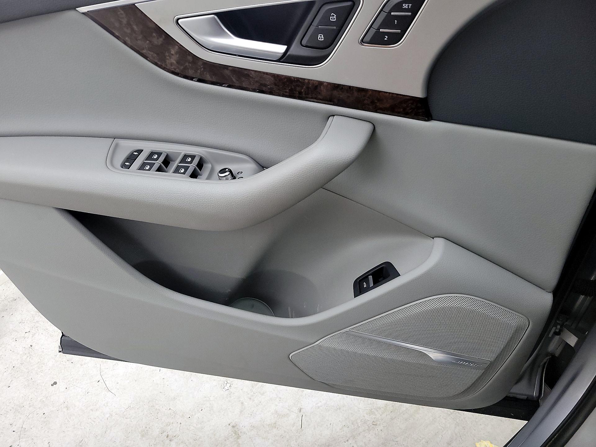 Thumbnail: 2019 Audi Q7 - 12