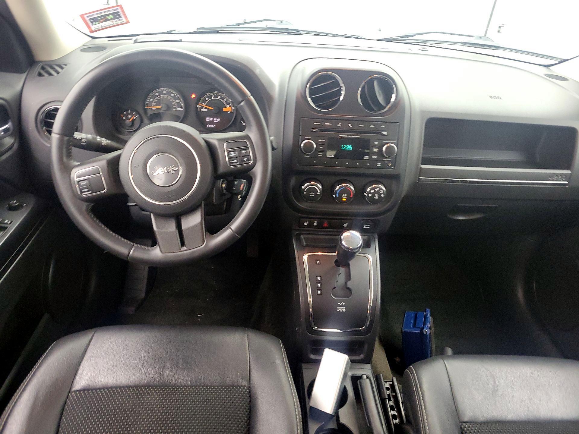 Thumbnail: 2016 Jeep Patriot - 9