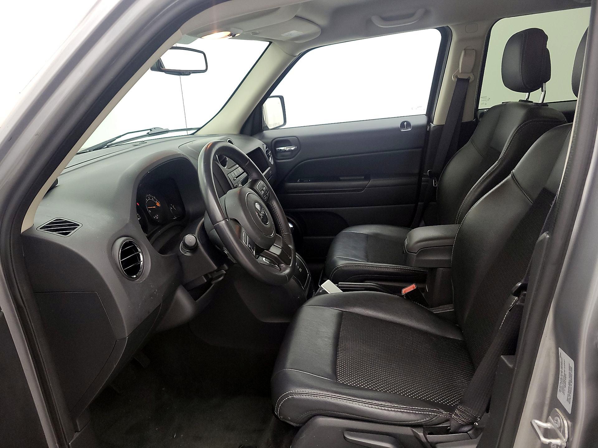 Thumbnail: 2016 Jeep Patriot - 11