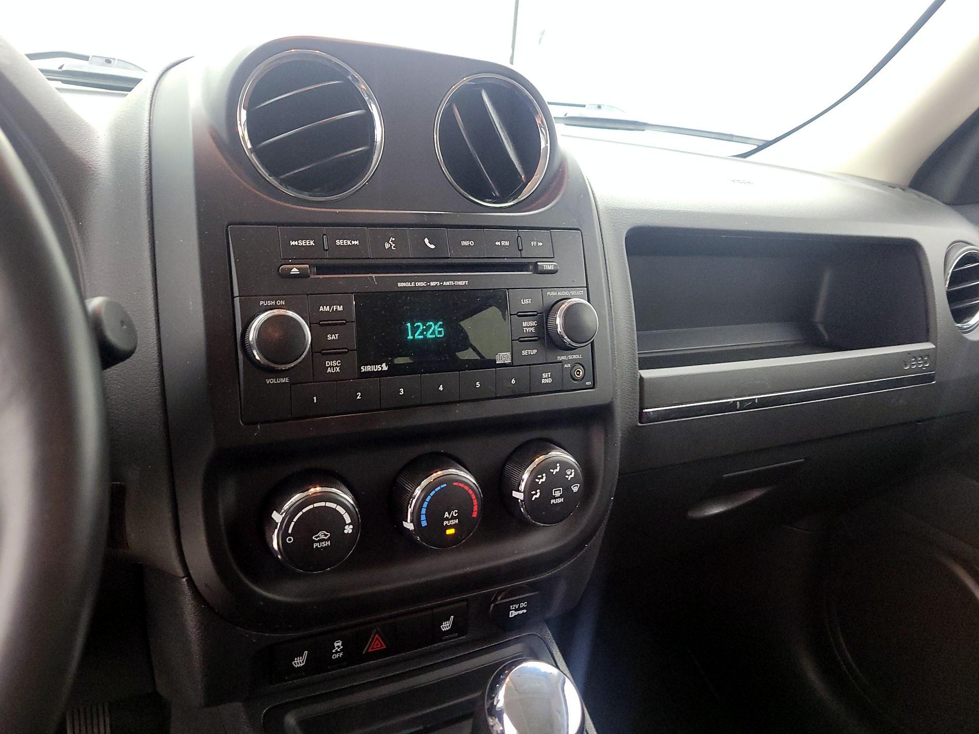 Thumbnail: 2016 Jeep Patriot - 14