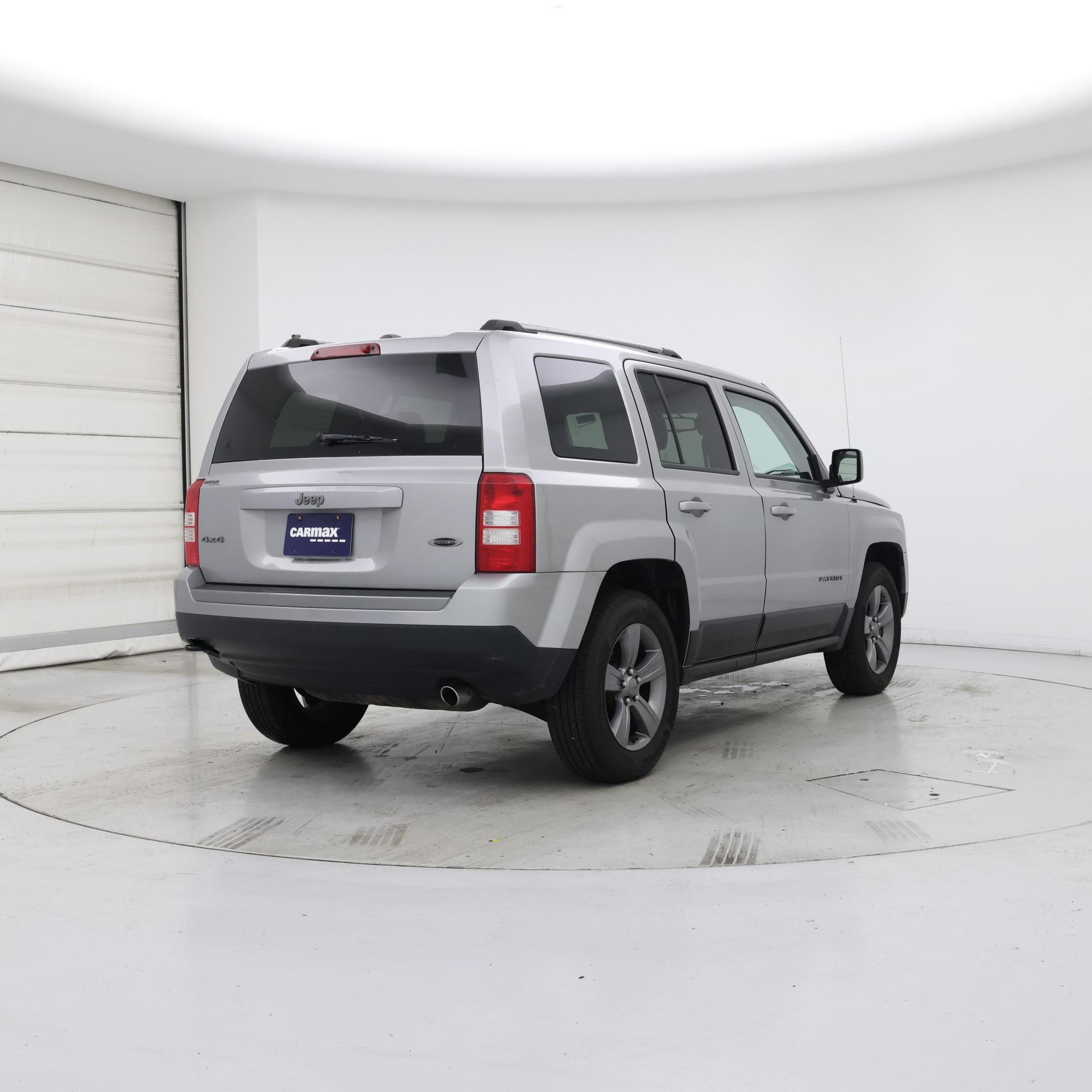 Thumbnail: 2016 Jeep Patriot - 8