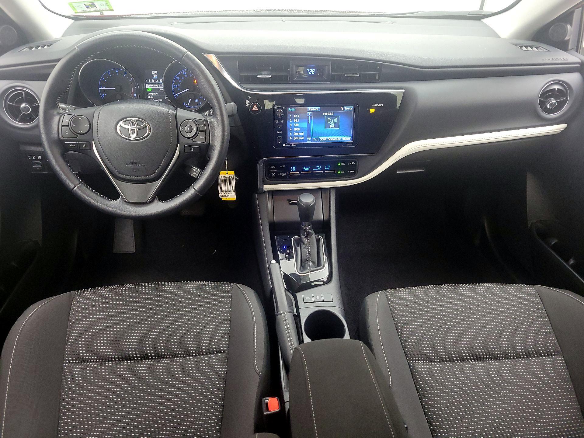 Thumbnail: 2018 Toyota Corolla iM - 9